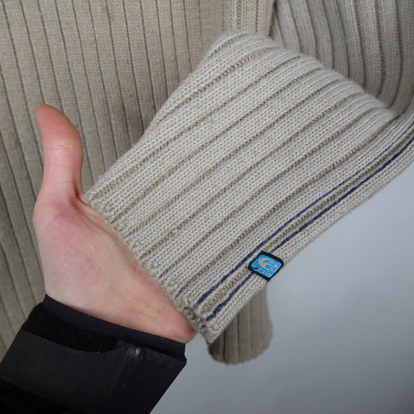 Point Zero Knit Sweater - Size L