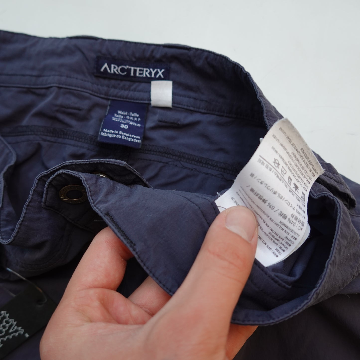 Arc'teryx Light Cargo Navy Pant - Size 30