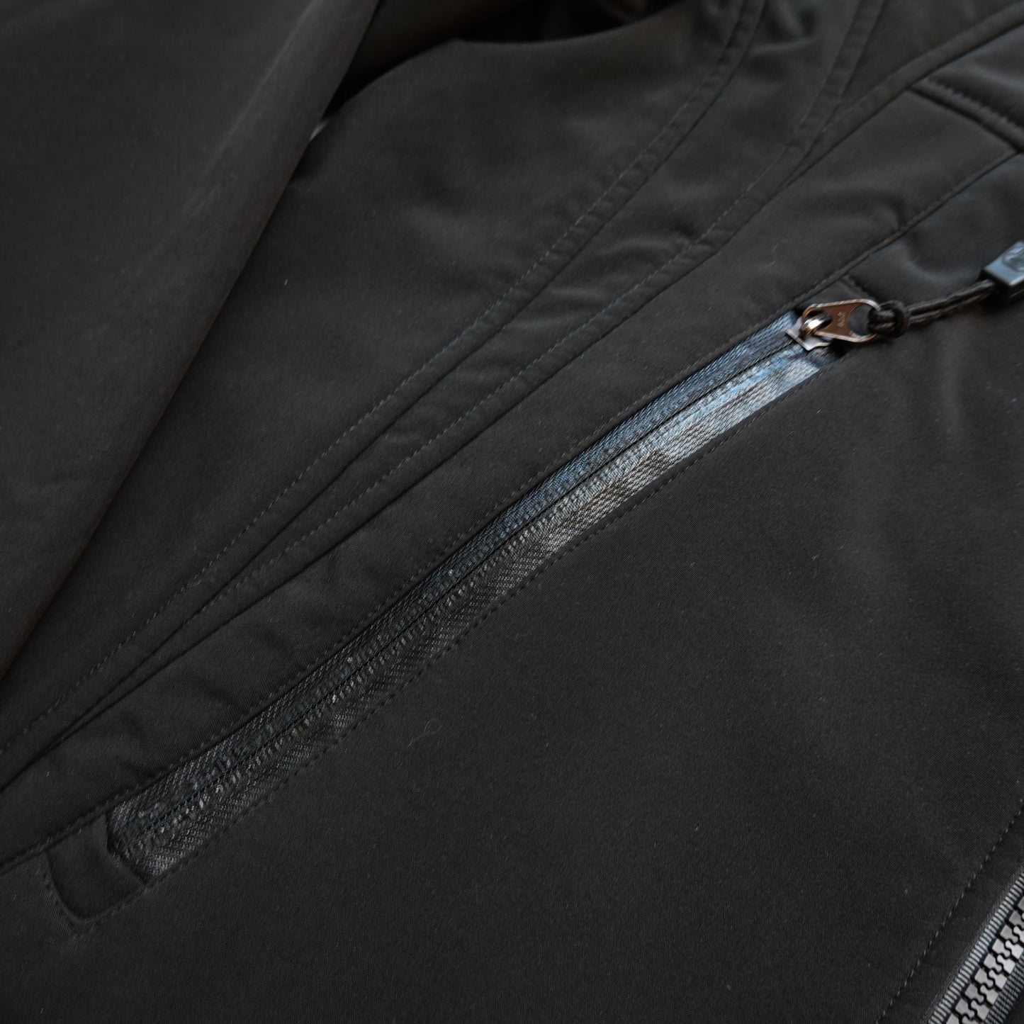 Mountain Hardwear Gore-Windstopper Jacket - Size S