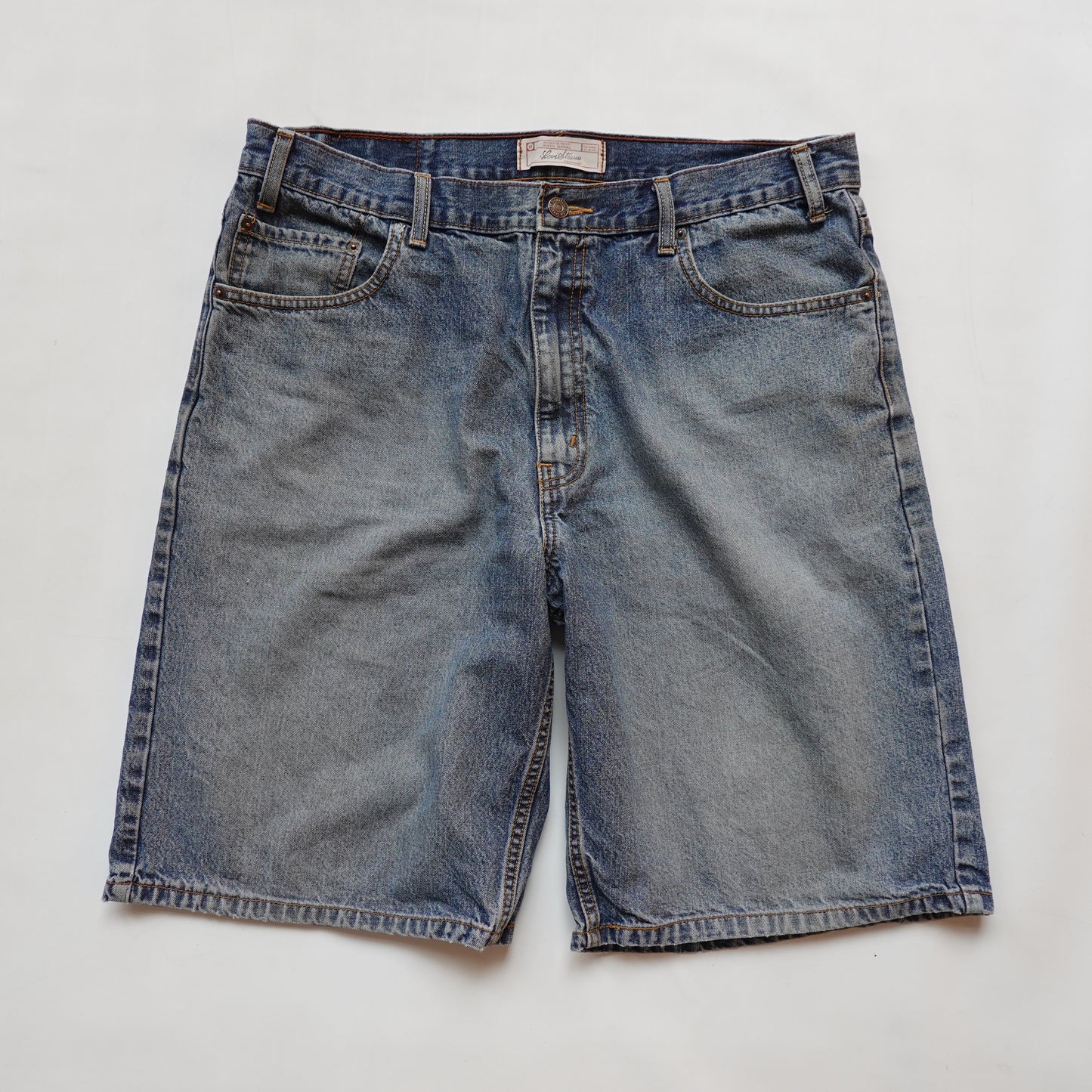 Levis Jorts - Size 34