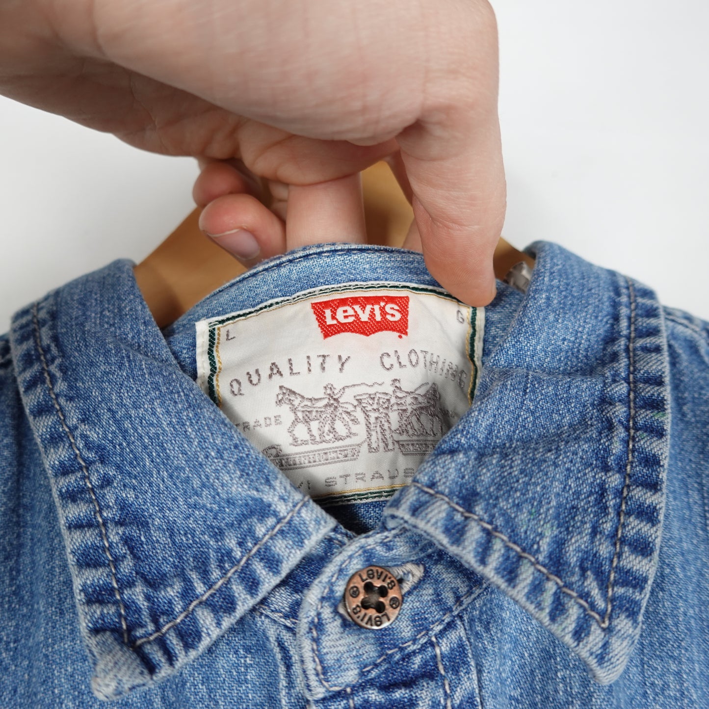 Vintage Levis Denim Button Up - Size L