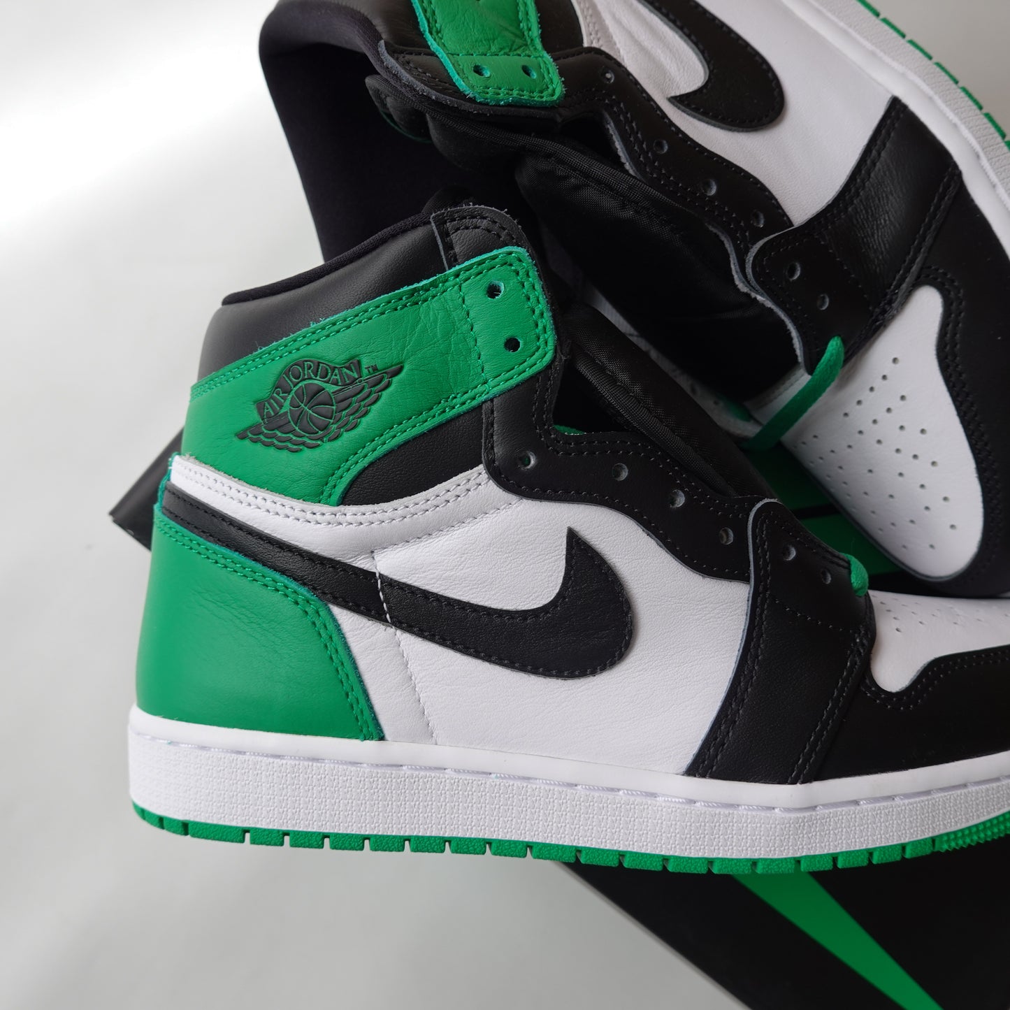 Jordan 1 Lucky Green - Size 9.5