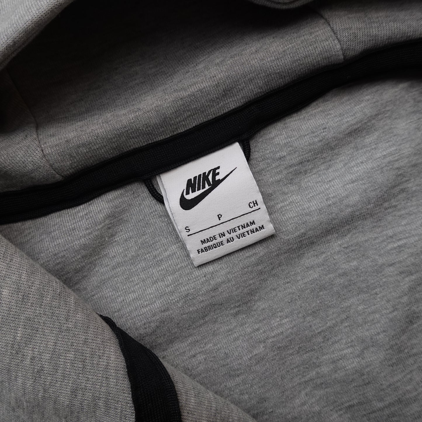 Nike Tech Fleece Grey - Size S