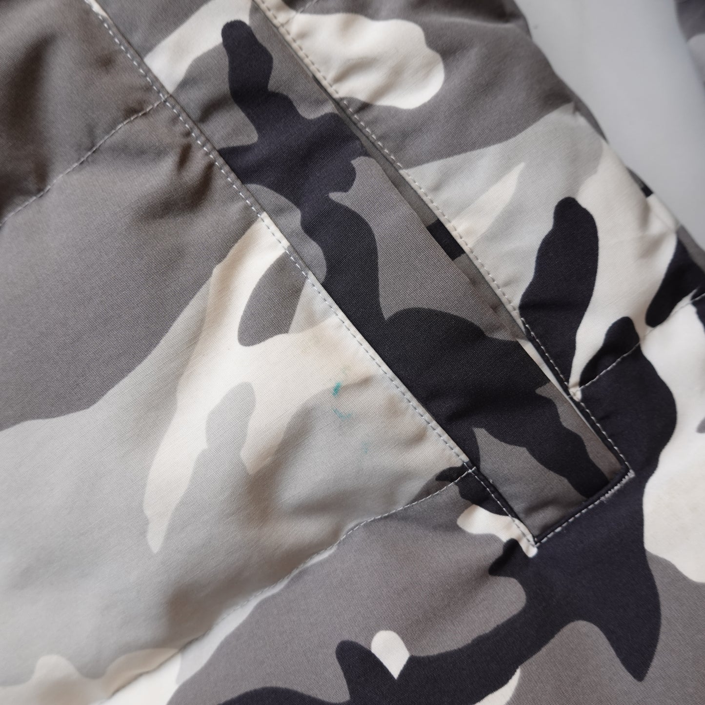 Canada Goose Snow Camo Parka Jacket - Size L