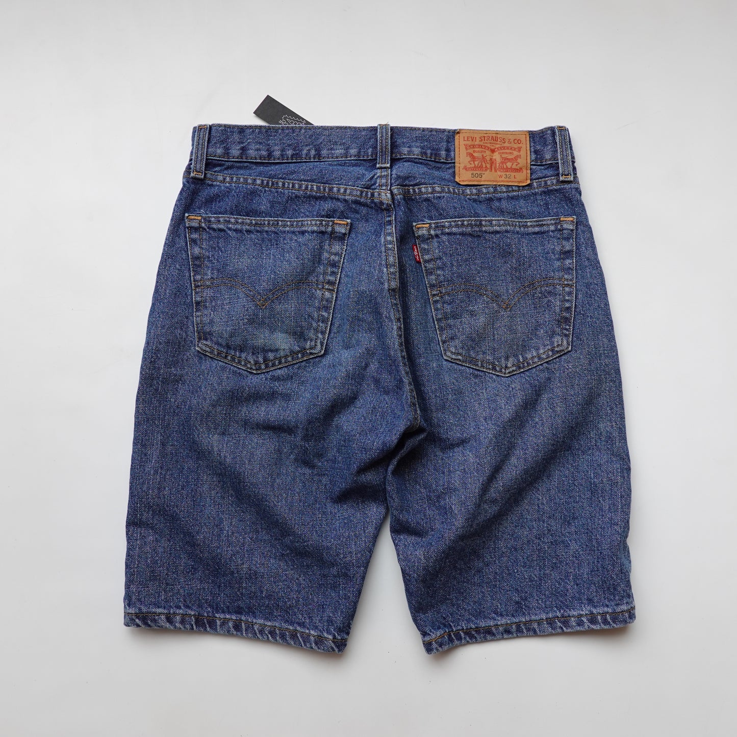 Levis 505 Jorts - Size 33