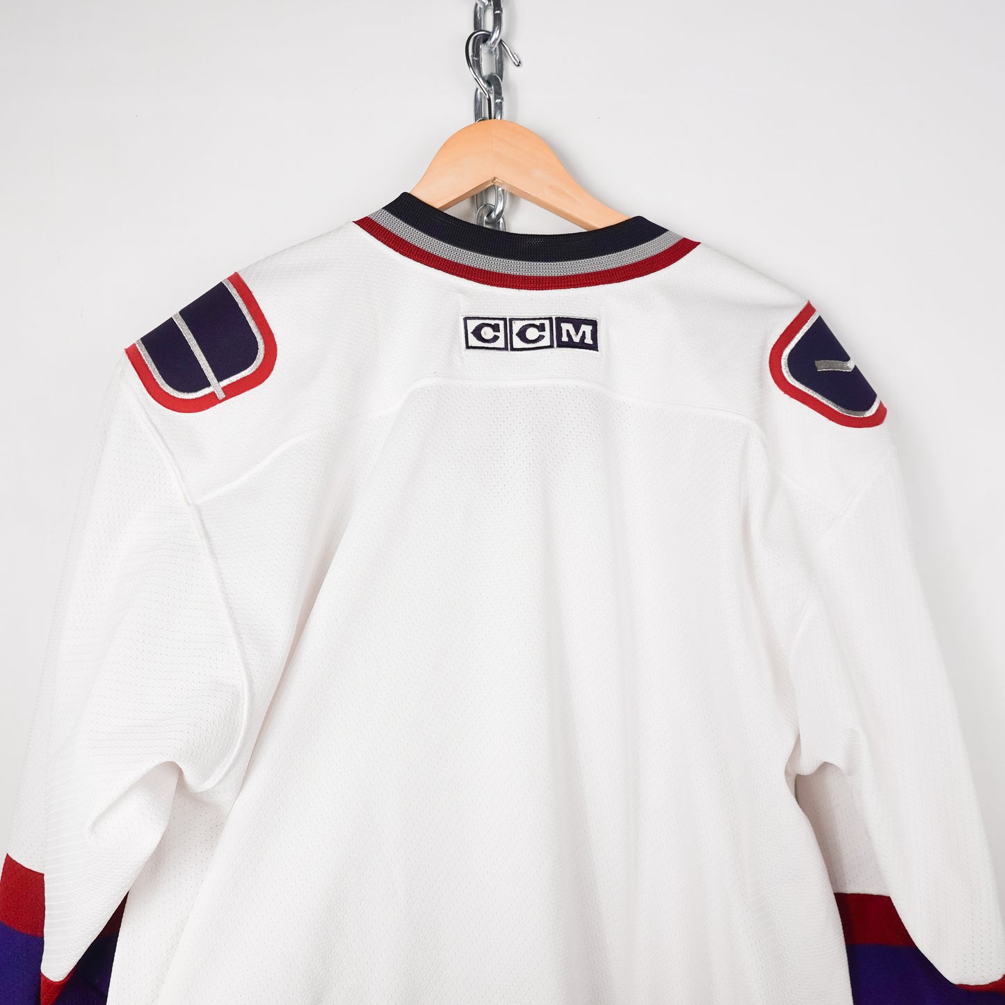Vintage Van. Canucks CCM Jersey - Size L