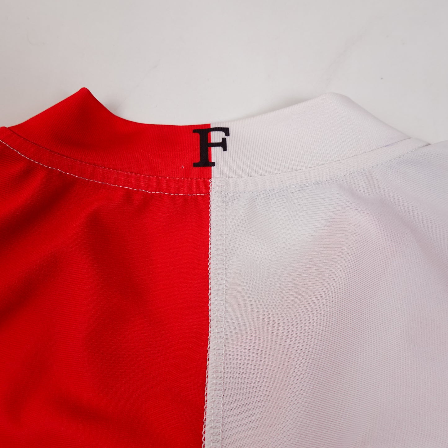 2004/05 Feyenoord Home Kit - Size L