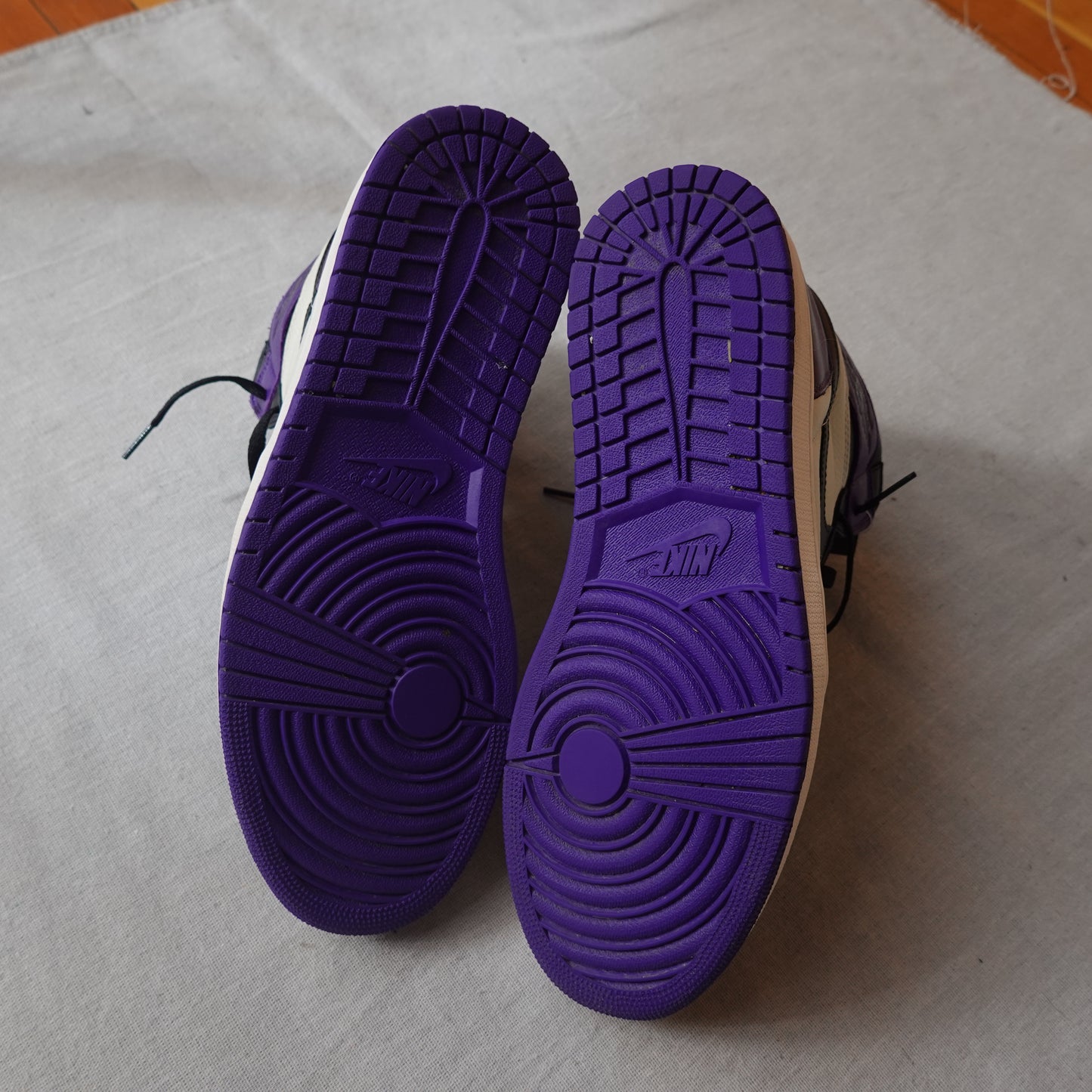 Jordan 1 OG High Court Purple - Size 13