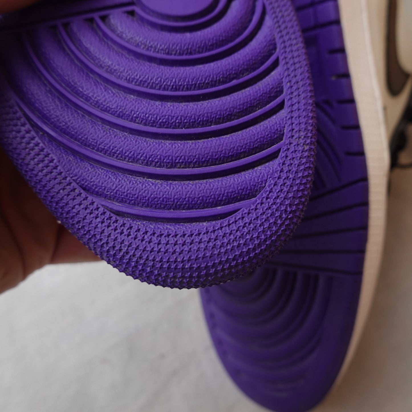 Jordan 1 OG High Court Purple - Size 13