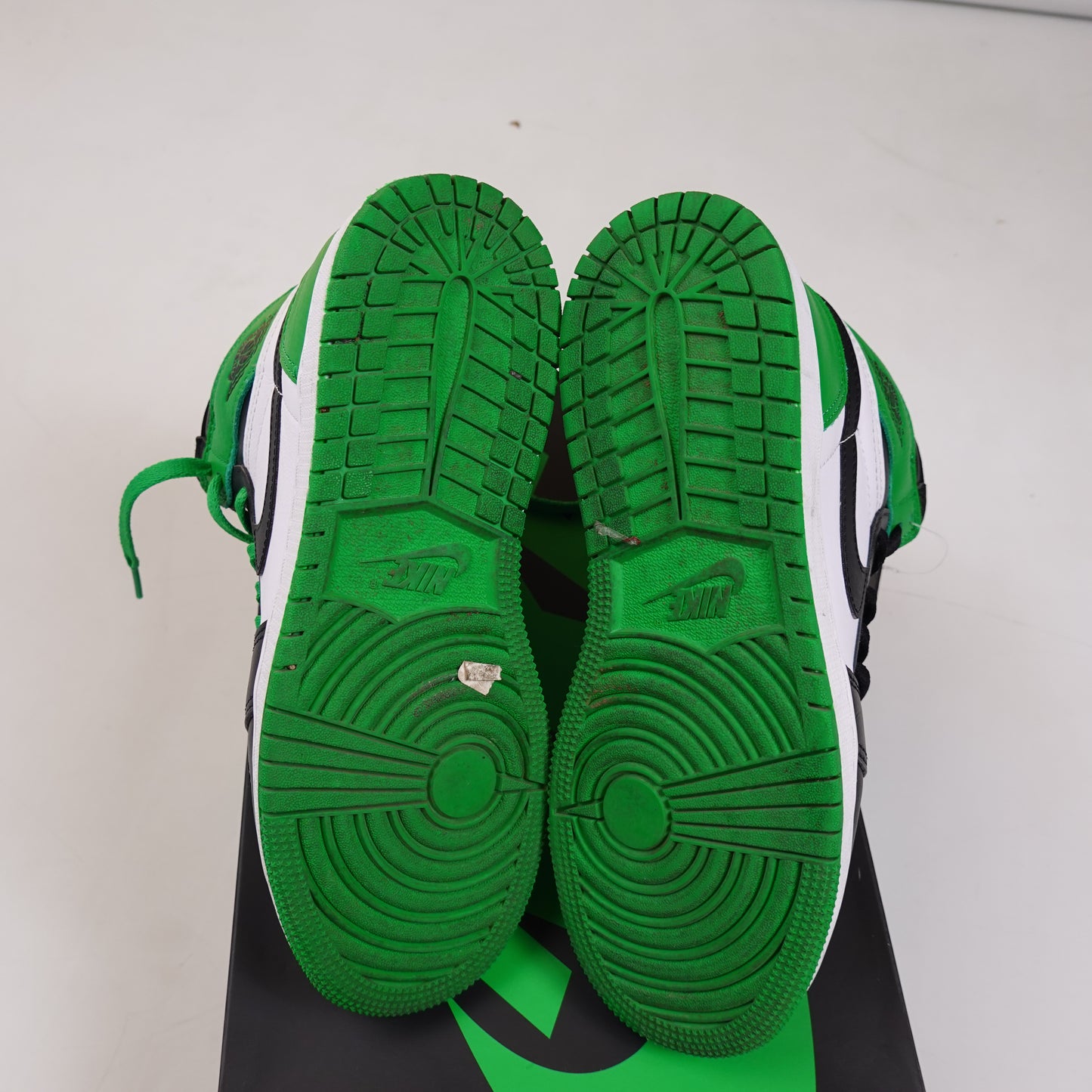 Jordan 1 Lucky Green - Size 6Y