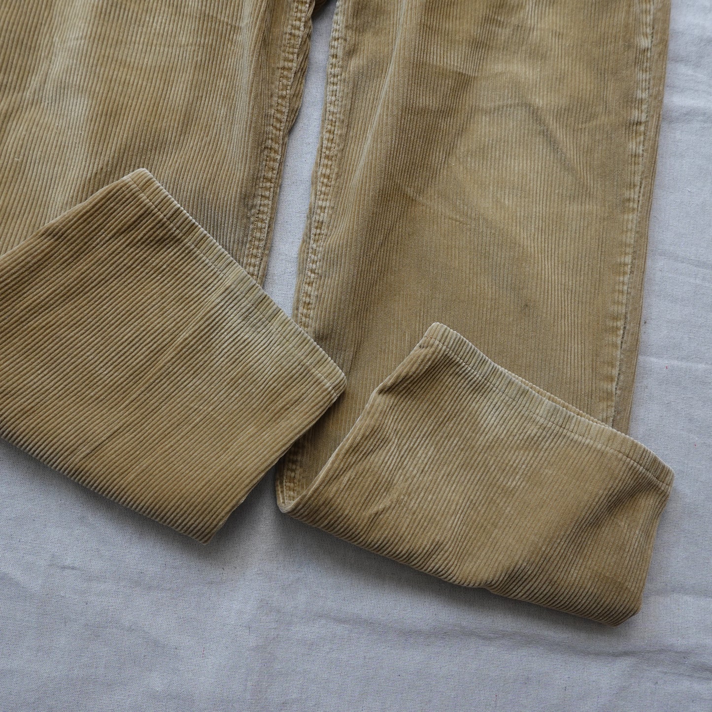 Vintage Gap Corduroy Pants - Size 32