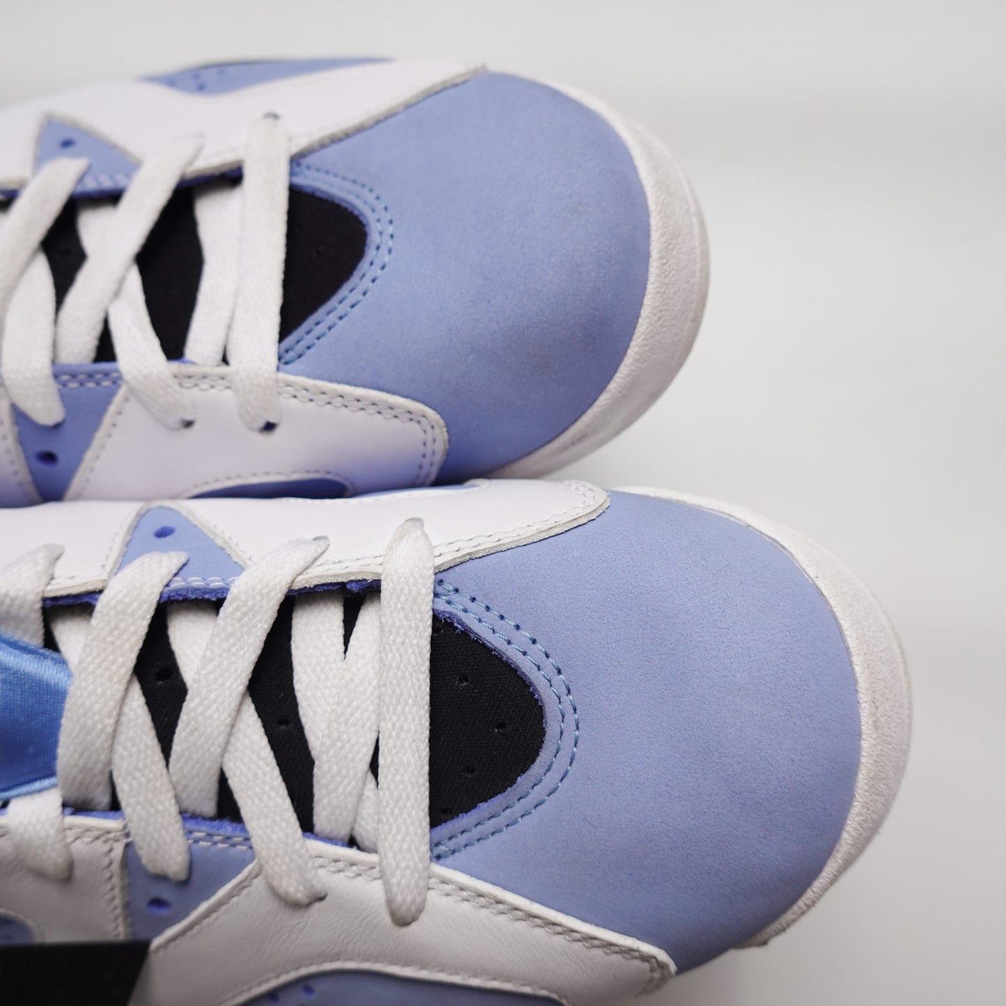 Jordan 6 UNC - Size 10