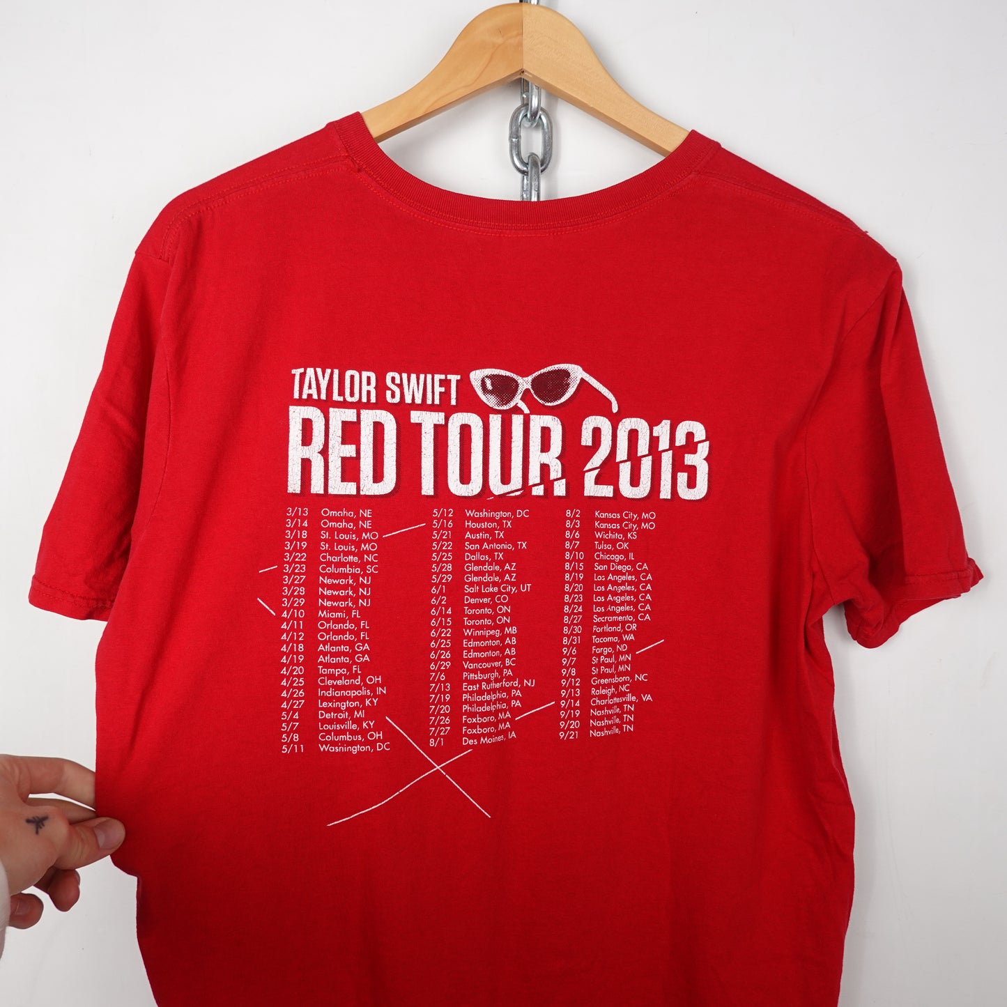 2013 Taylor Swift Red Tour Tee - Size L