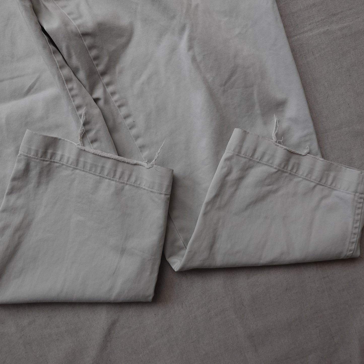 2001 Gap Chino Pant - Size 33