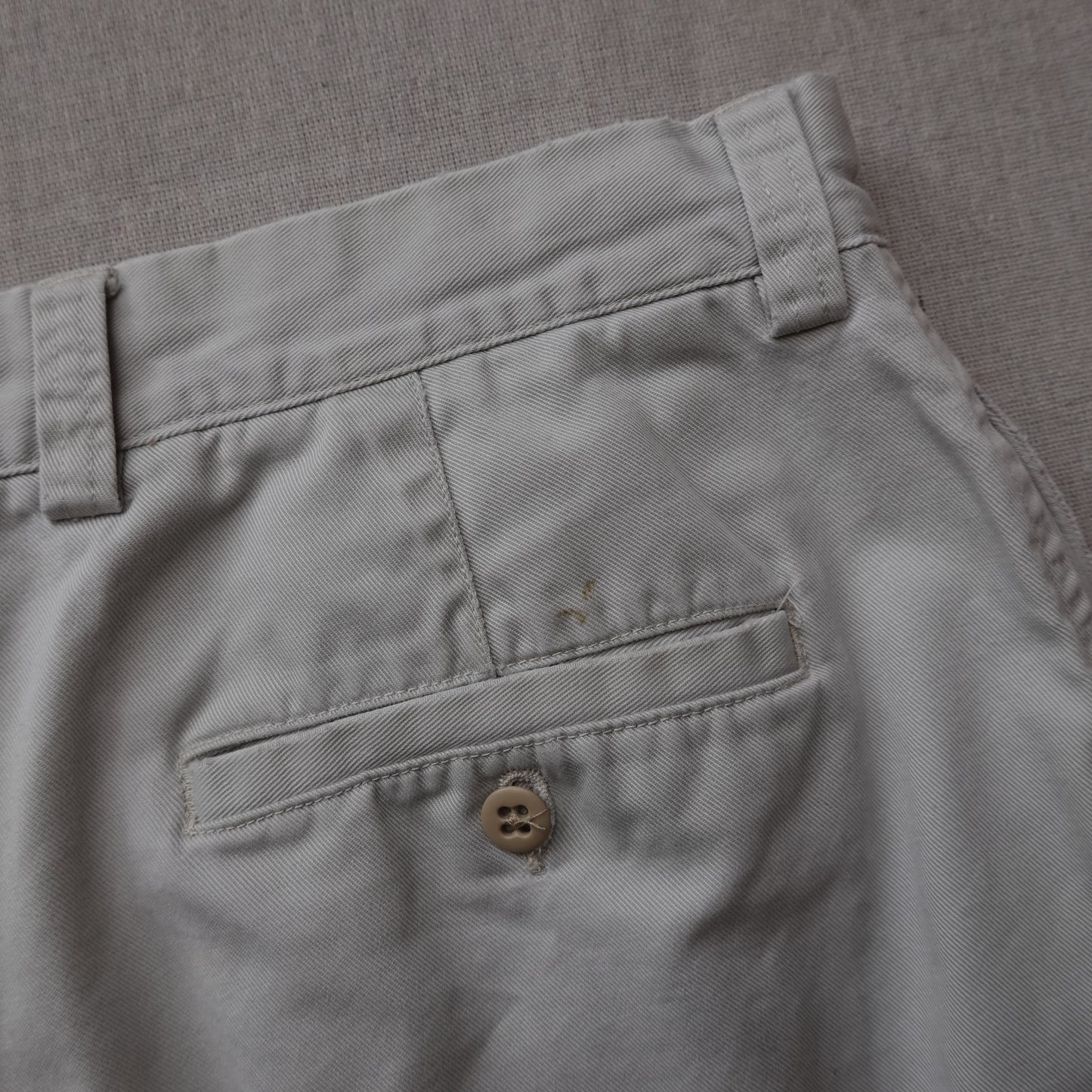 2001 Gap Chino Pant - Size 33