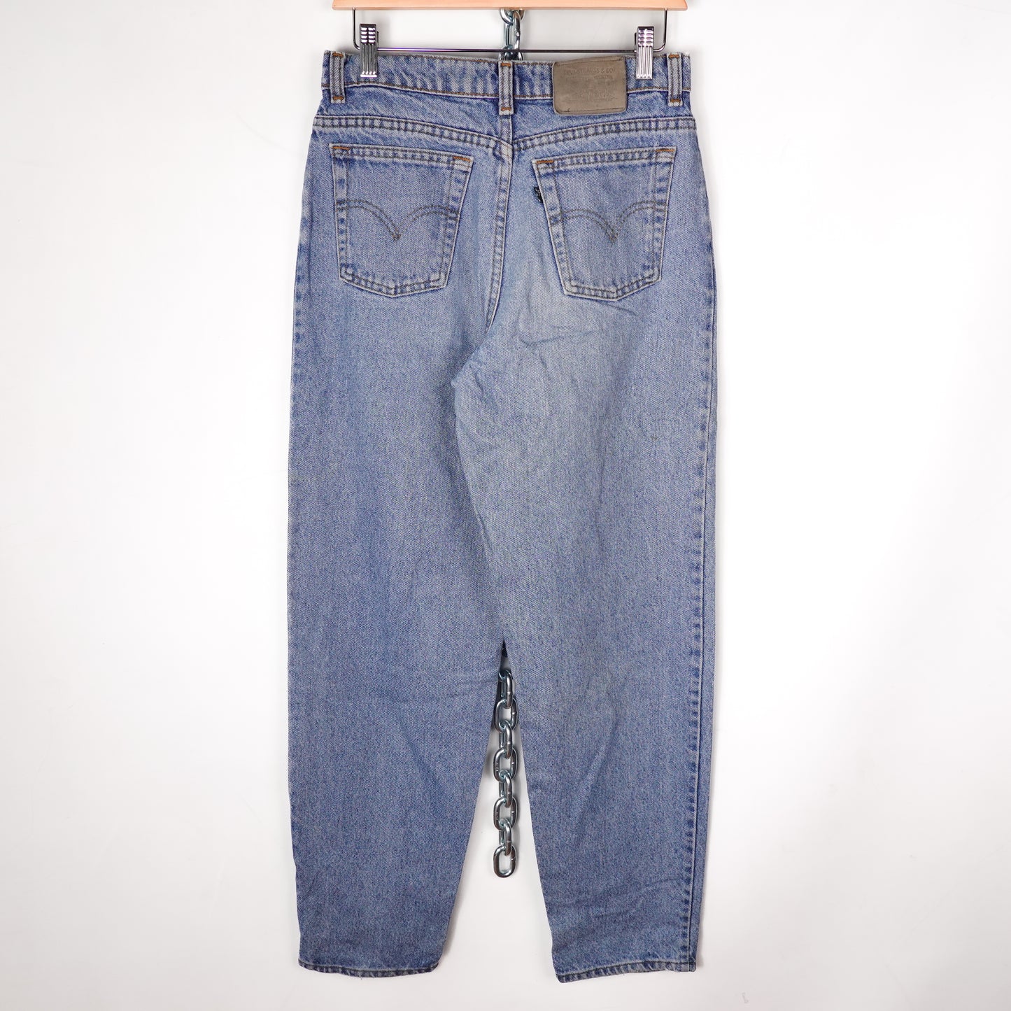 Vintage Levis Medallion Jeans - Size 28