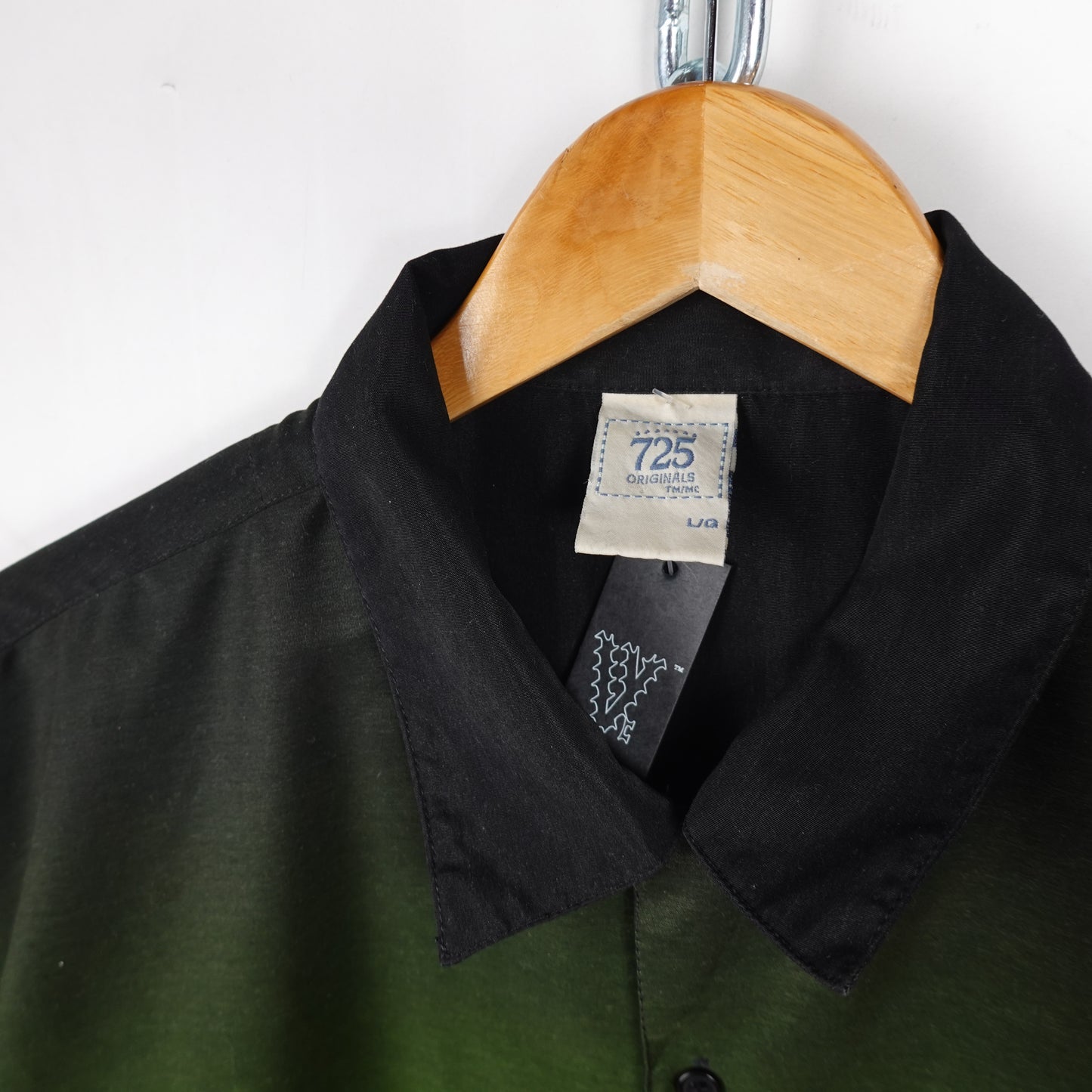 Y2K 725 Green Tribal S/S Button up - Size XL