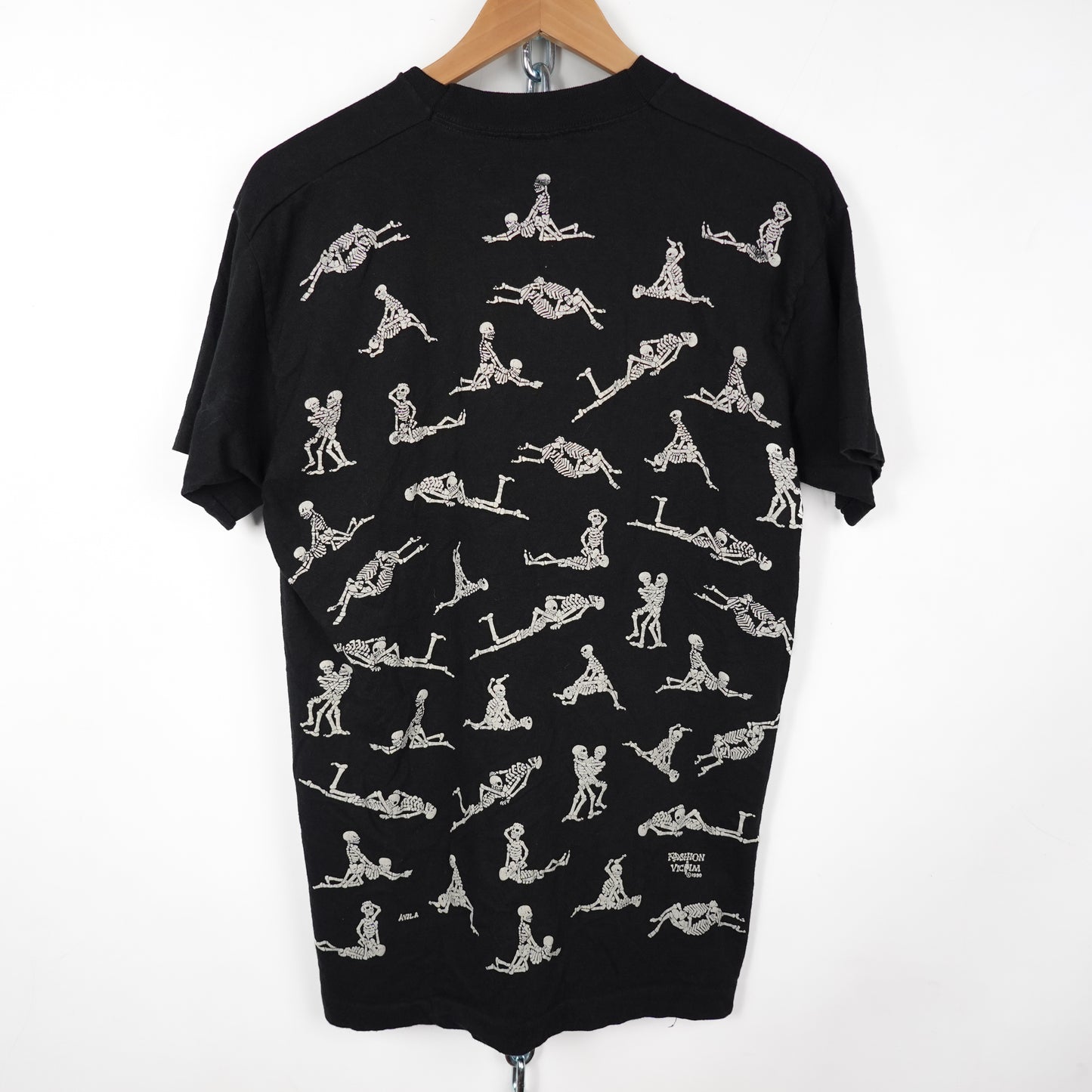 1990 Fashion Victim Skeleton Tee - Size L