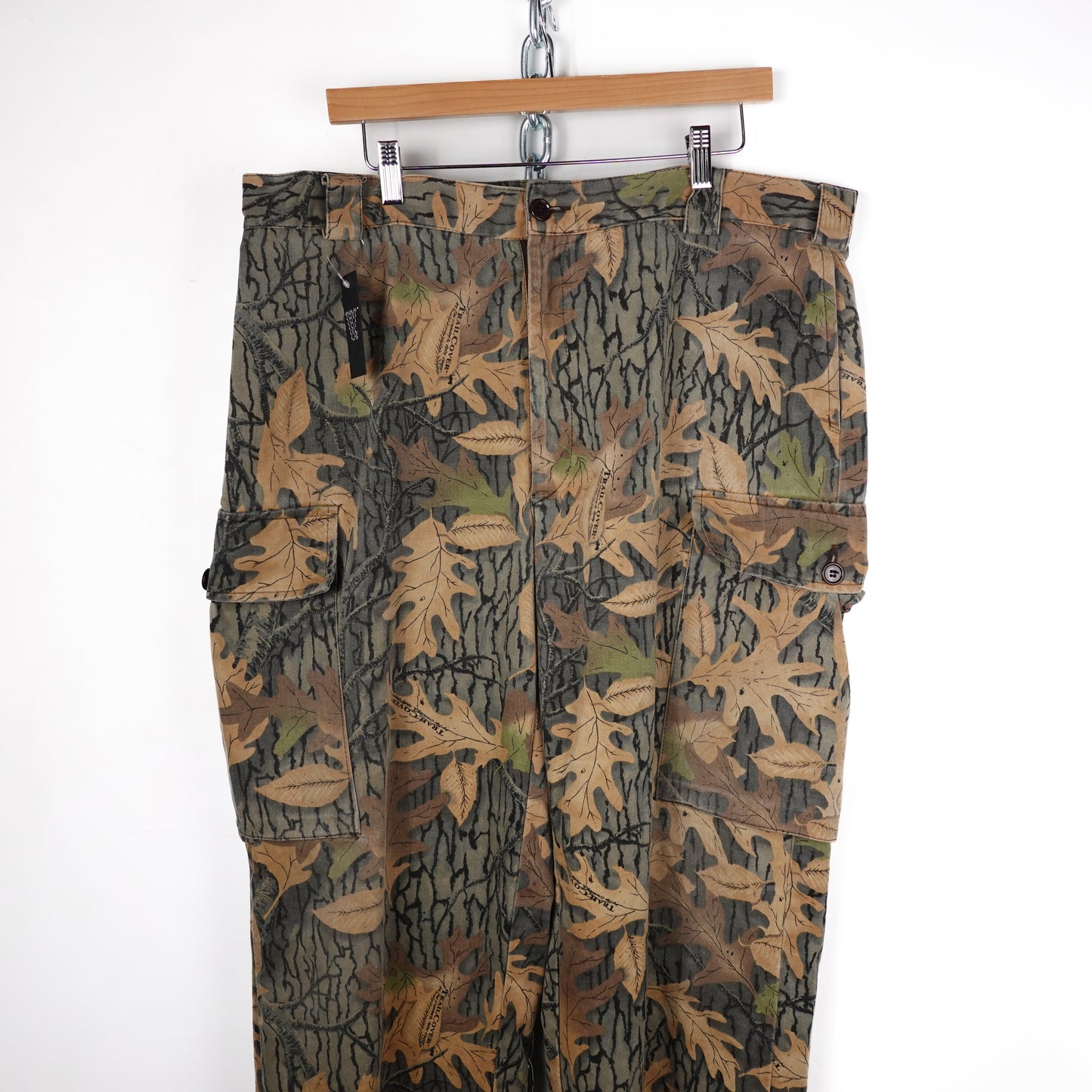 Vintage Leaf Camo Cargo Baggies - Size 40