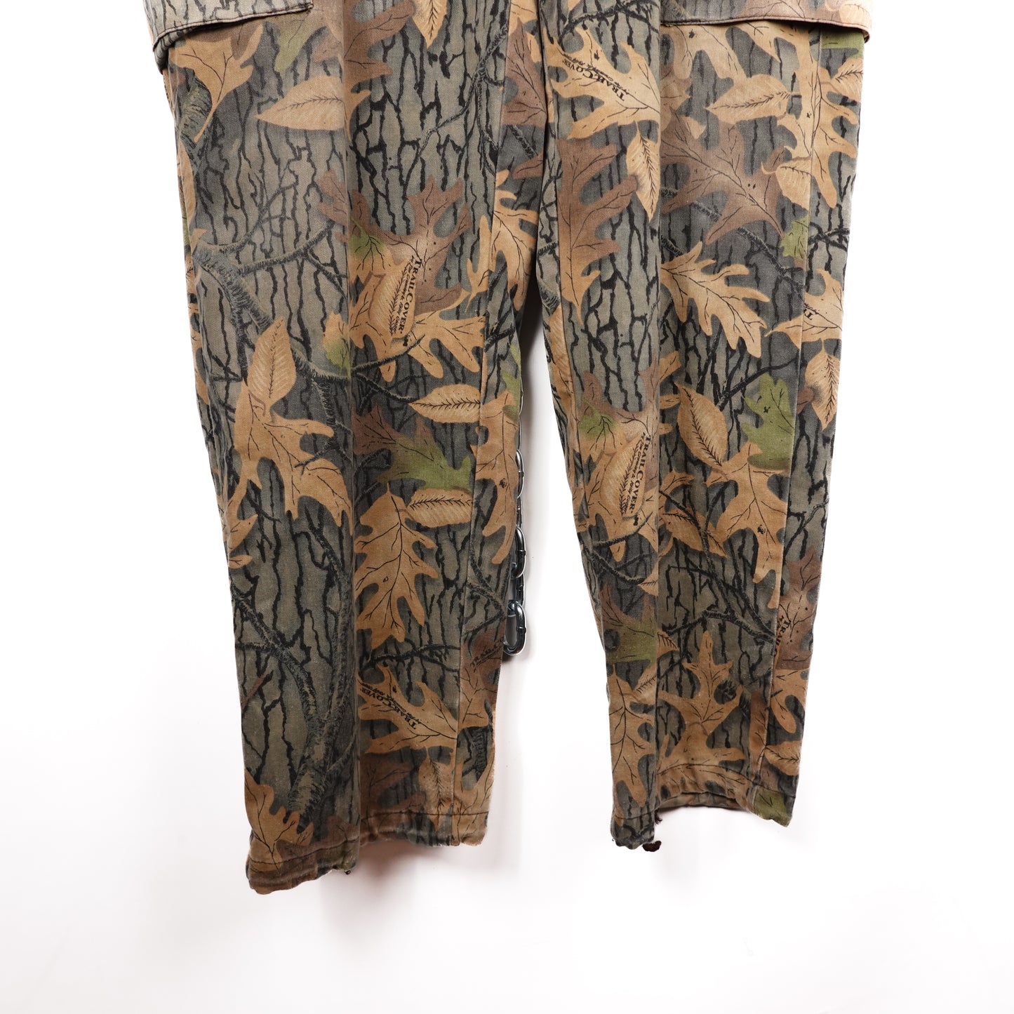 Vintage Leaf Camo Cargo Baggies - Size 40