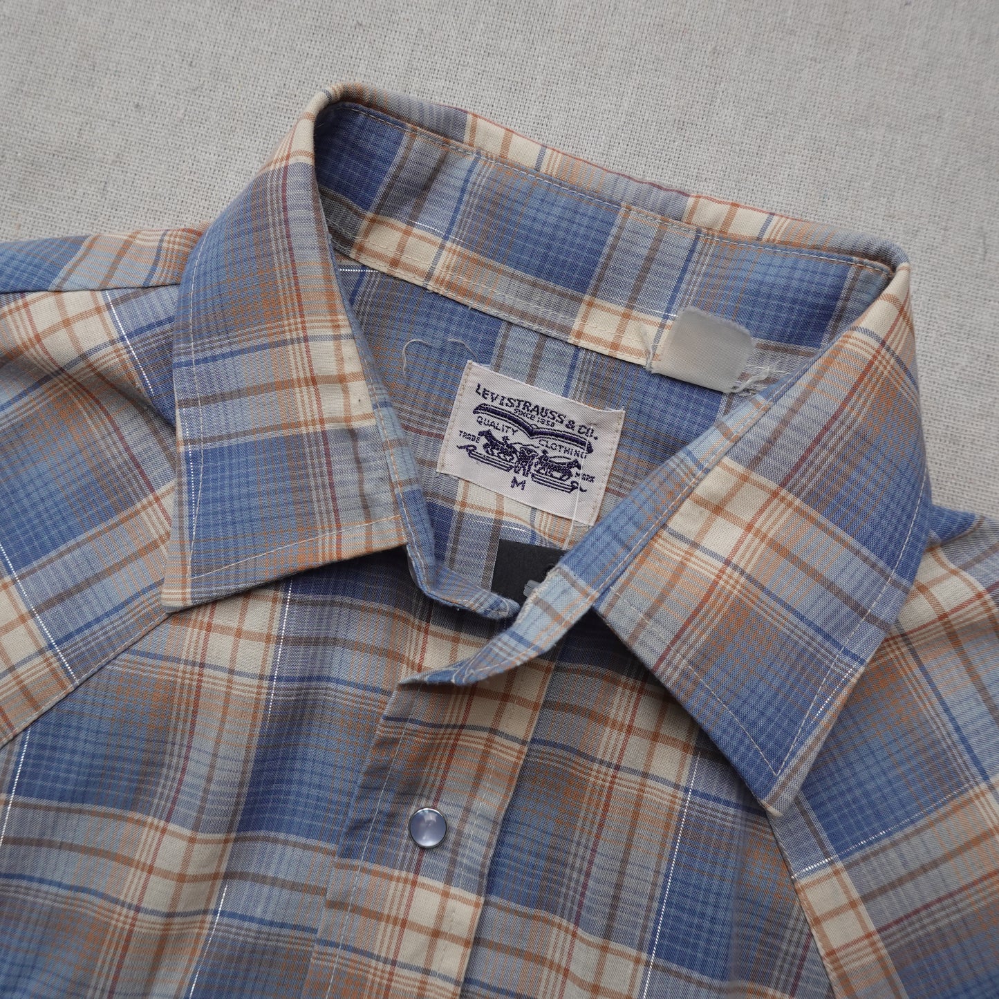 Vintage Levi's Button Up - Size M