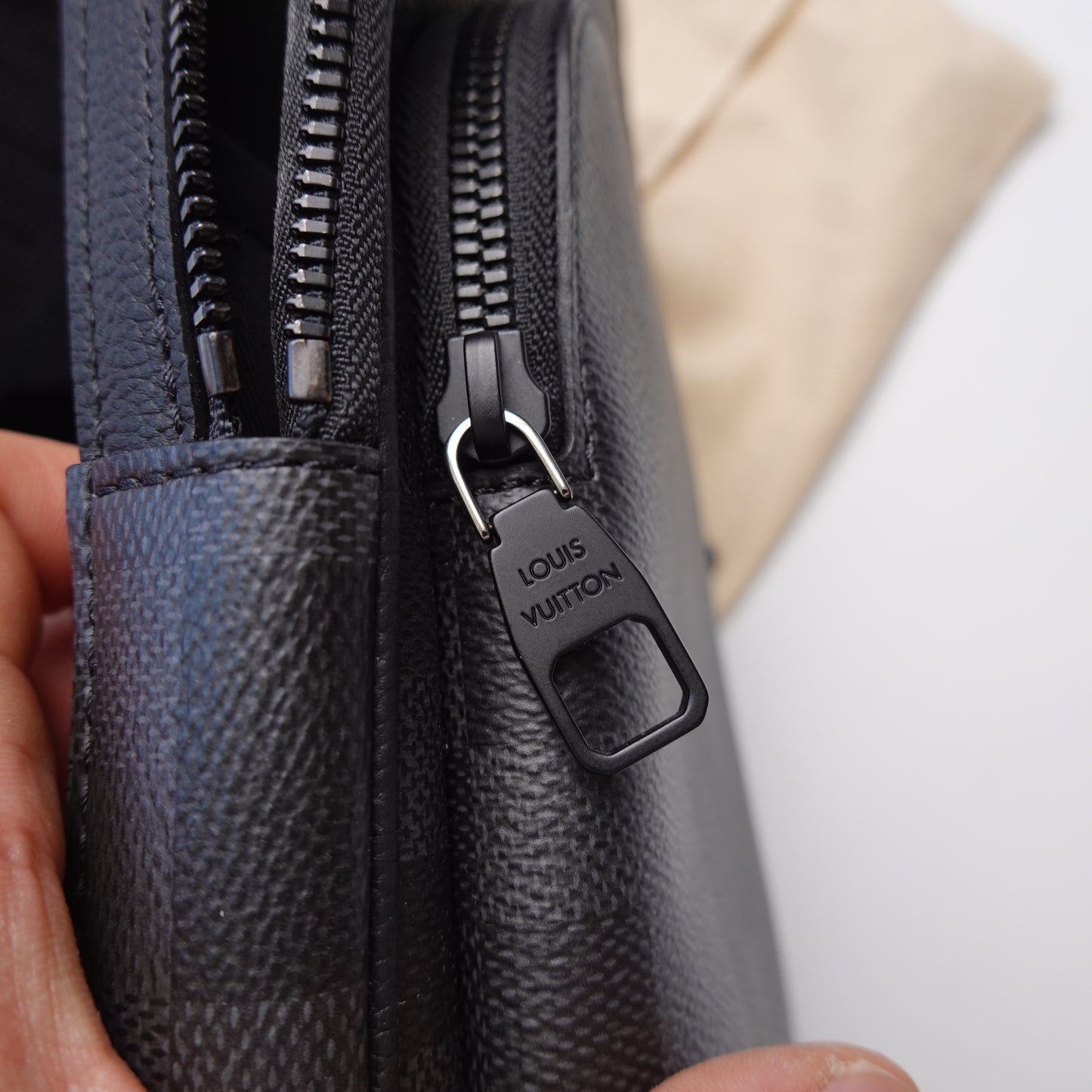 Louis Vuitton Damoflauge Avenue Slingbag