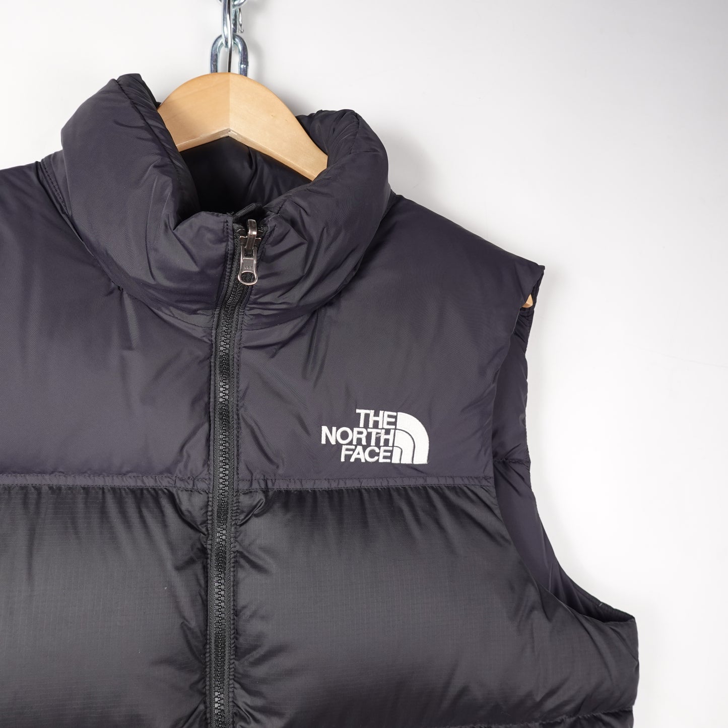 TNF 700 Nuptse Vest - Size L