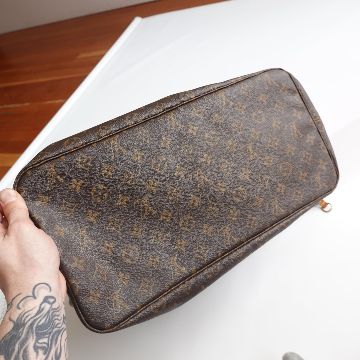 Louis Vuitton Neverfull GM Large Monogram Tote Bag