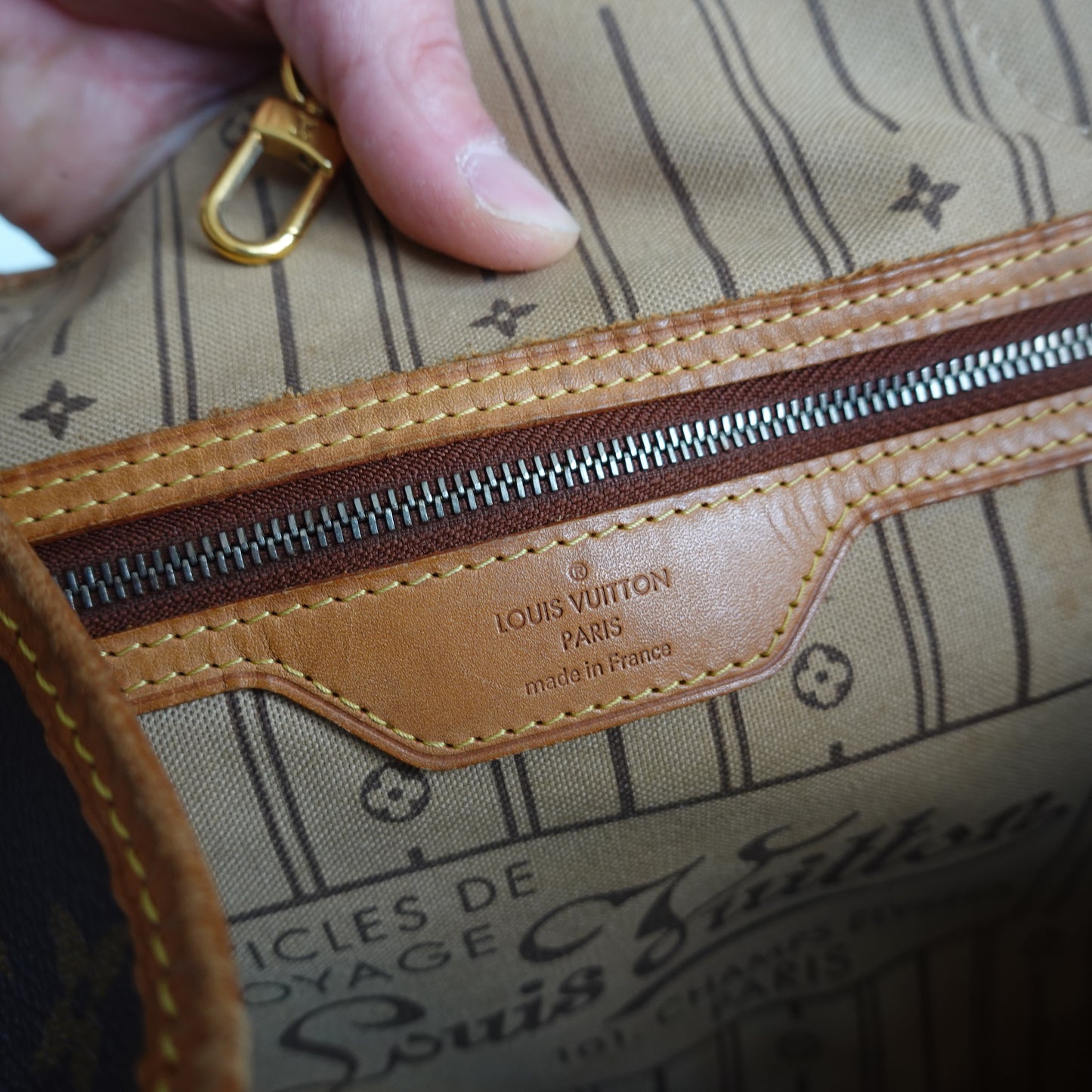 Louis Vuitton Neverfull GM Large Monogram Tote Bag
