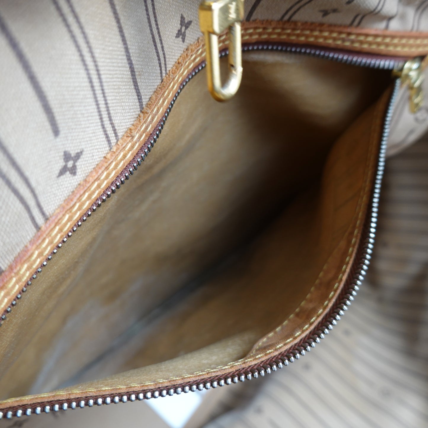 Louis Vuitton Neverfull GM Large Monogram Tote Bag