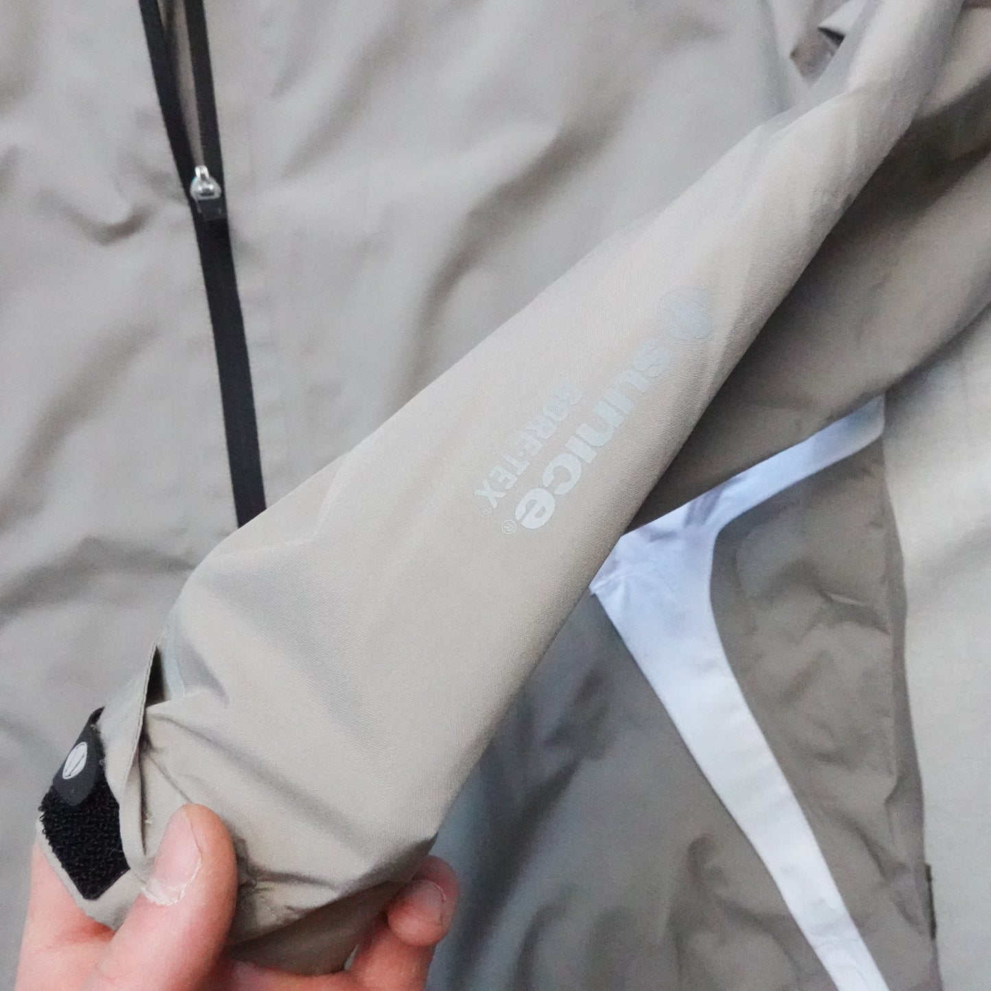 Sunice Beige Gore-Tex Windbreaker - Ladies L