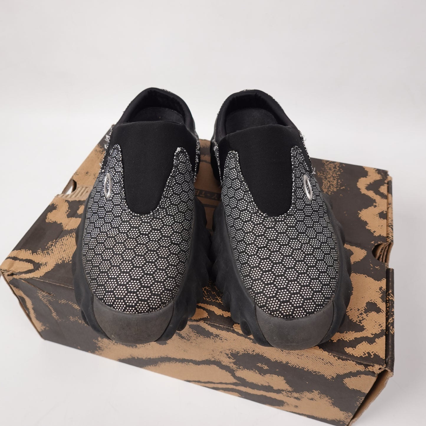Oakley Factory Team Nubuck Chop Saw Mule - Size 6.5