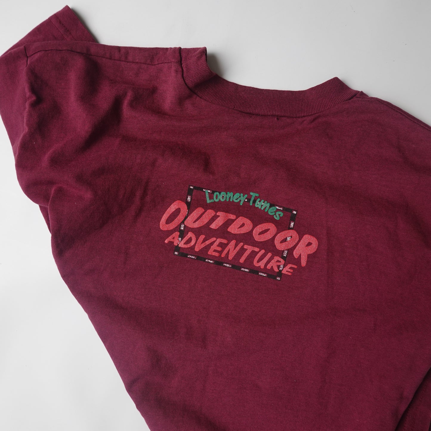 Vintage Looney Tunes Climbing Tee - Size S