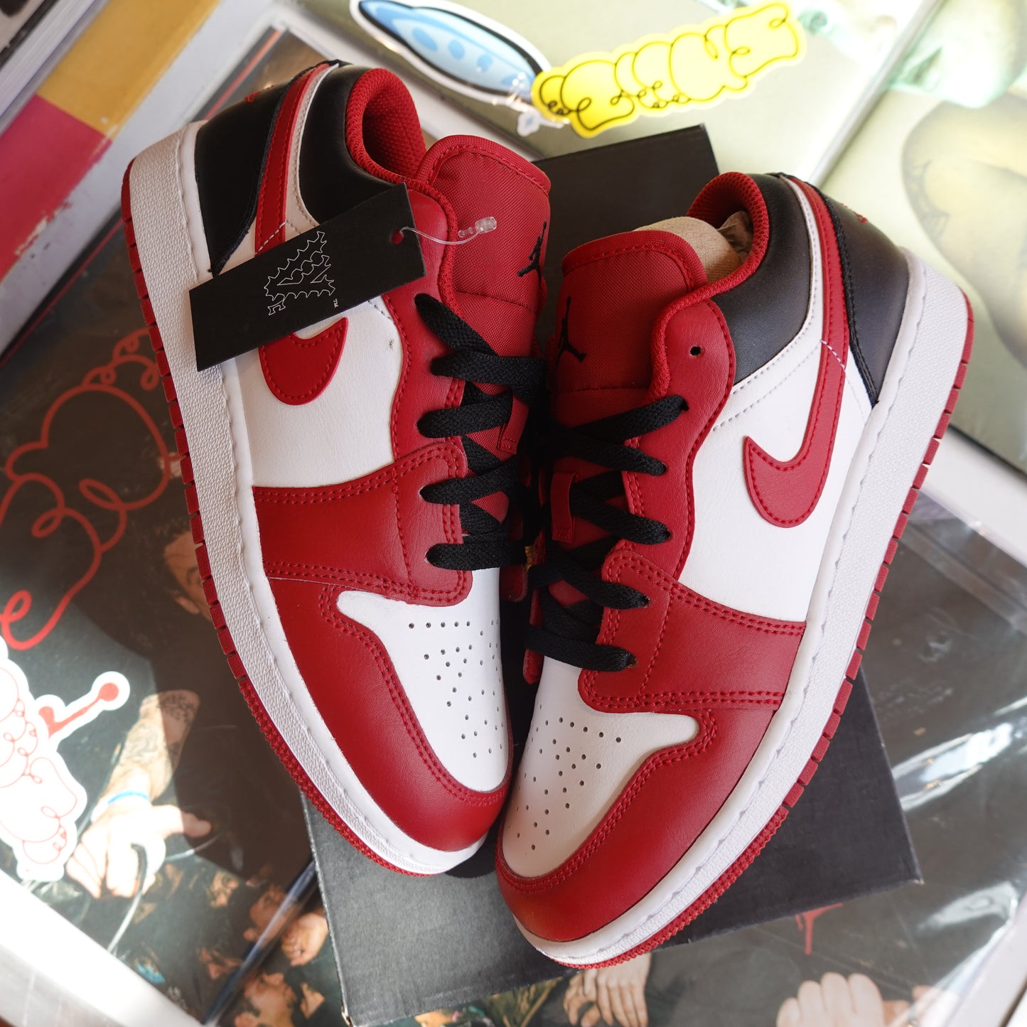 Jordan 1 Low 'Bulls' - Size 6Y