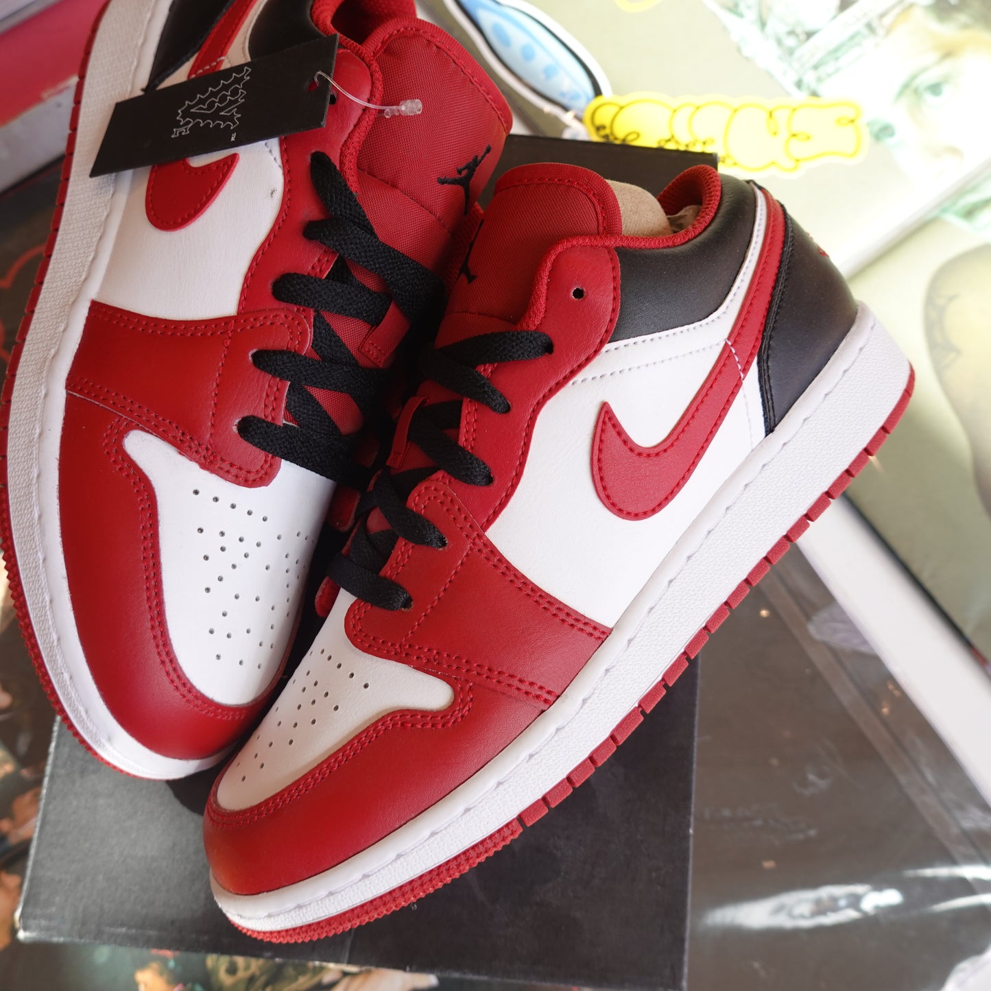 Jordan 1 Low 'Bulls' - Size 6Y