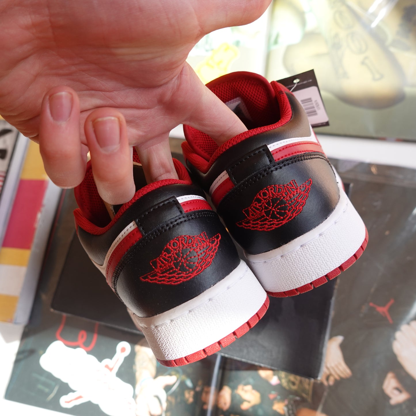 Jordan 1 Low 'Bulls' - Size 6Y
