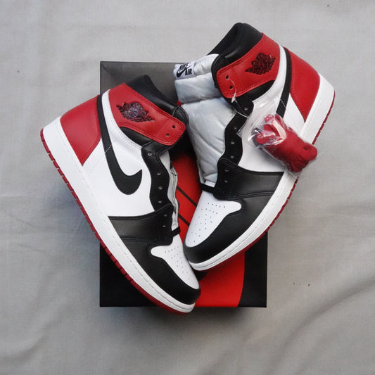 2016 Jordan 1 Black Toe - Size 11M