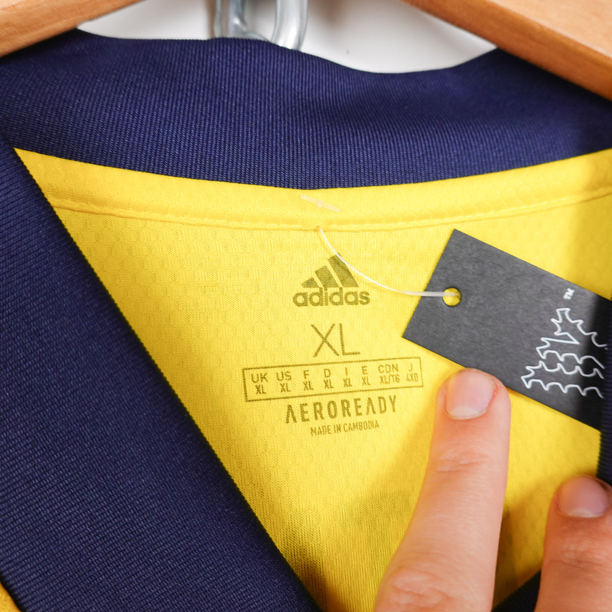 2020/21 Zlatan Ibrahimovic Sweden Home Jersey - Size XL