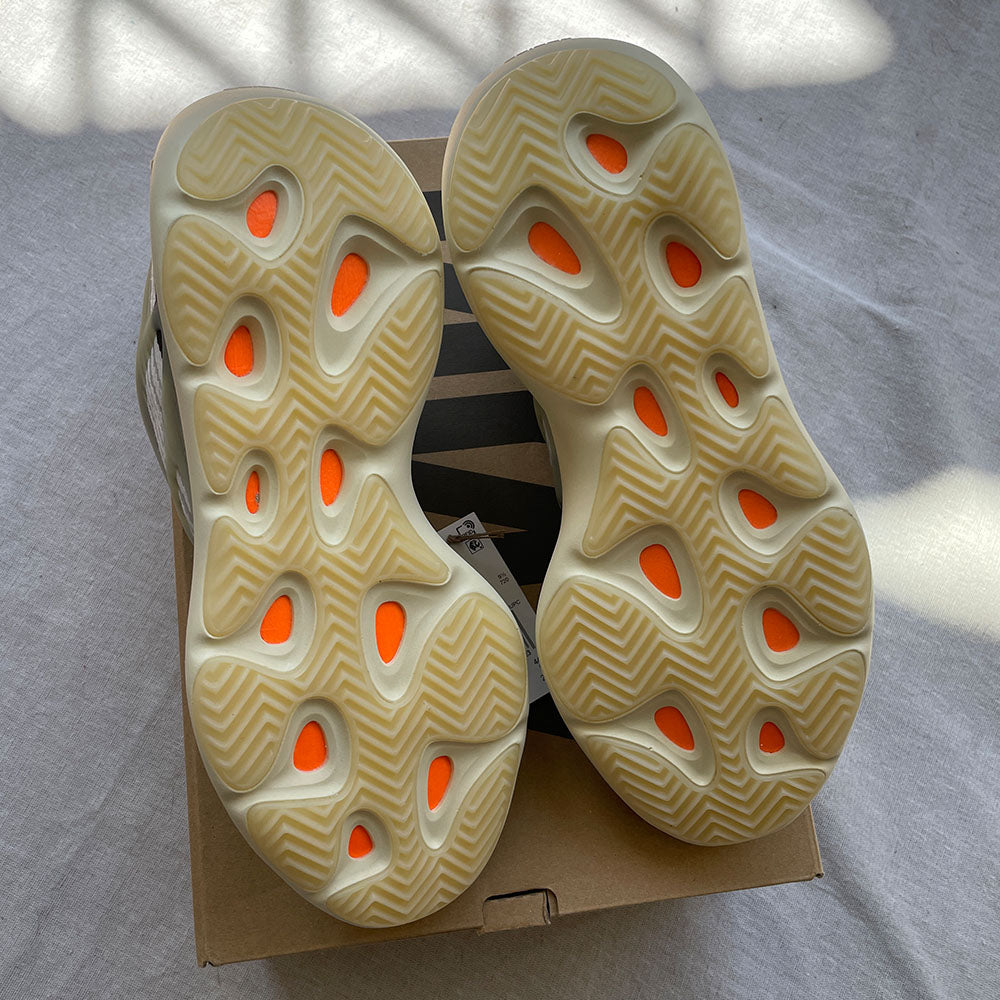 Yeezy 700 V3 'Fade Salt' - Size 10