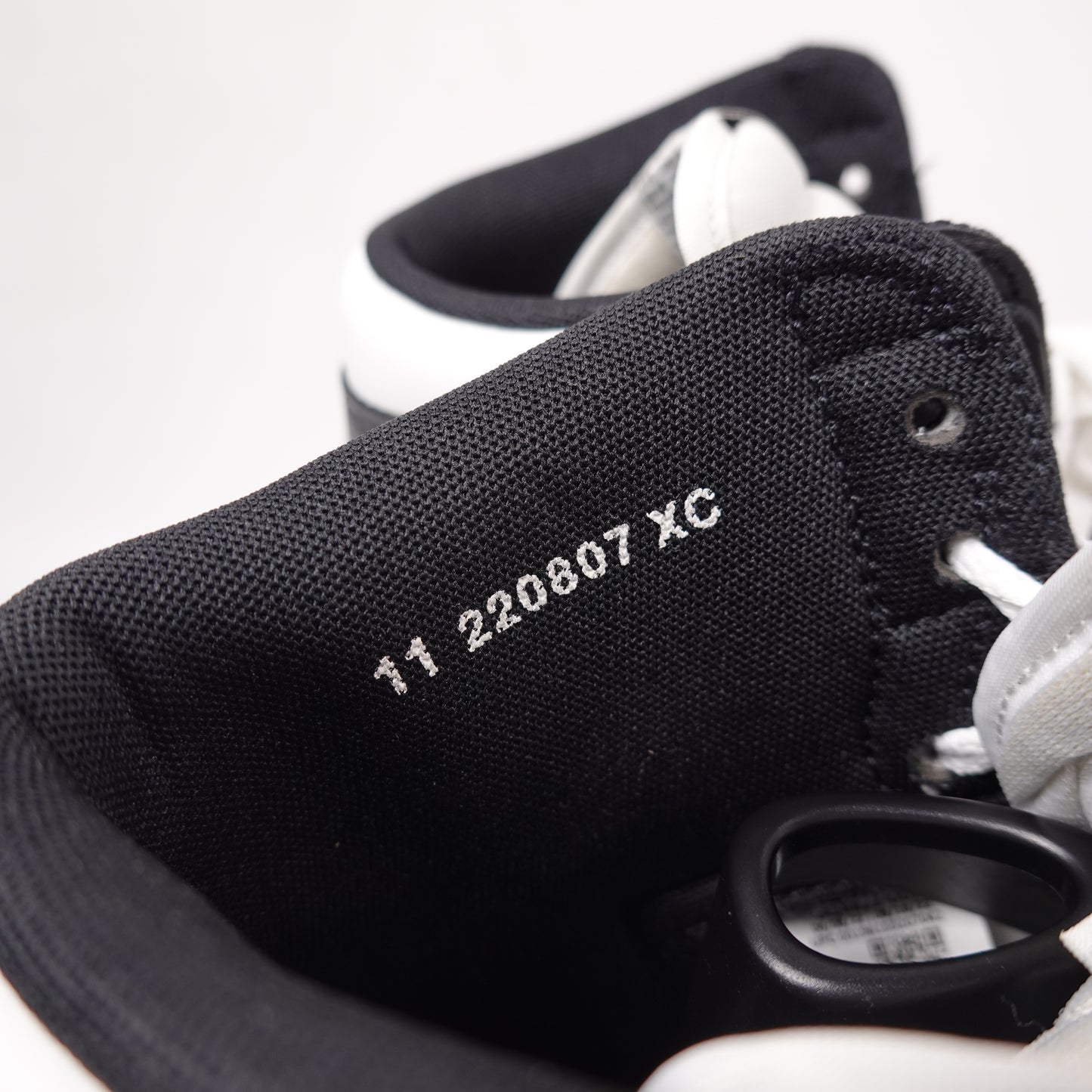 Jordan 1 Retro High '85 - Size 11