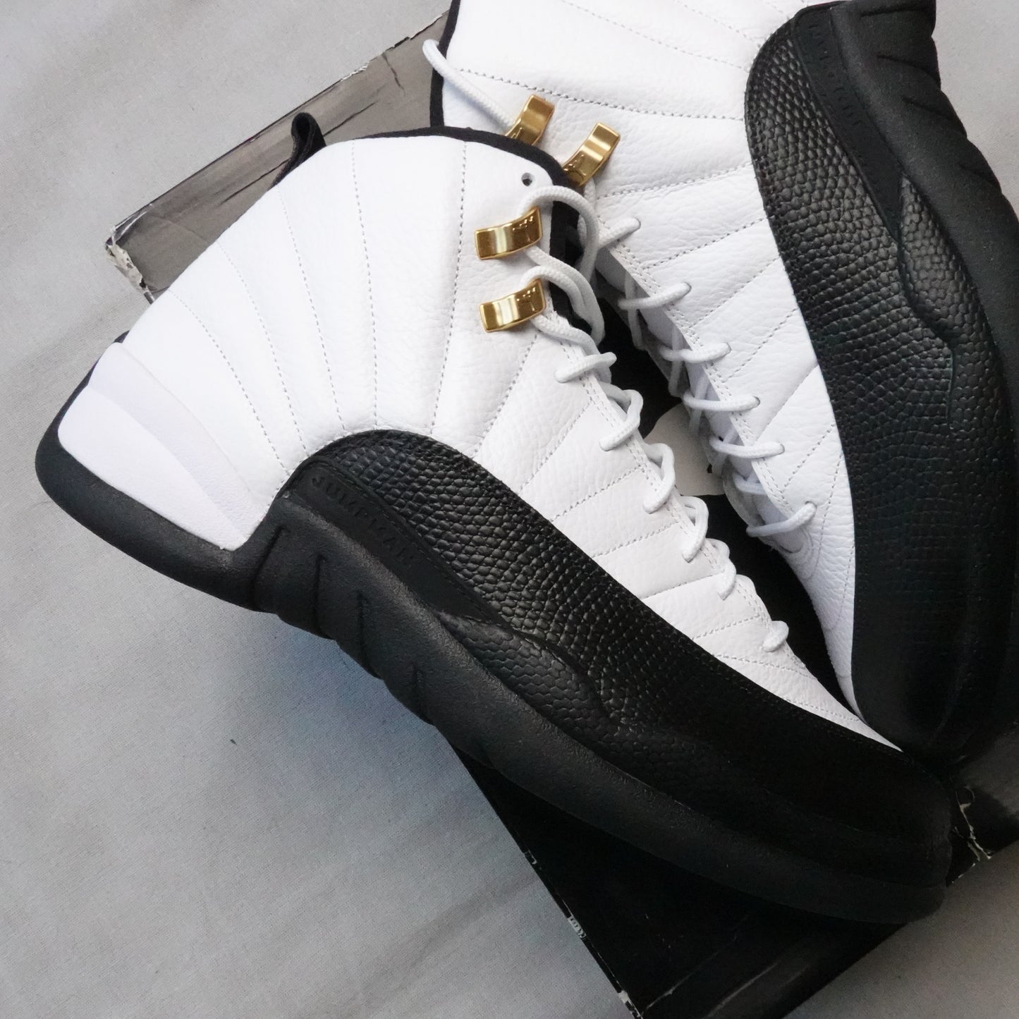 2013 Jordan 12 Taxi - Size 11M