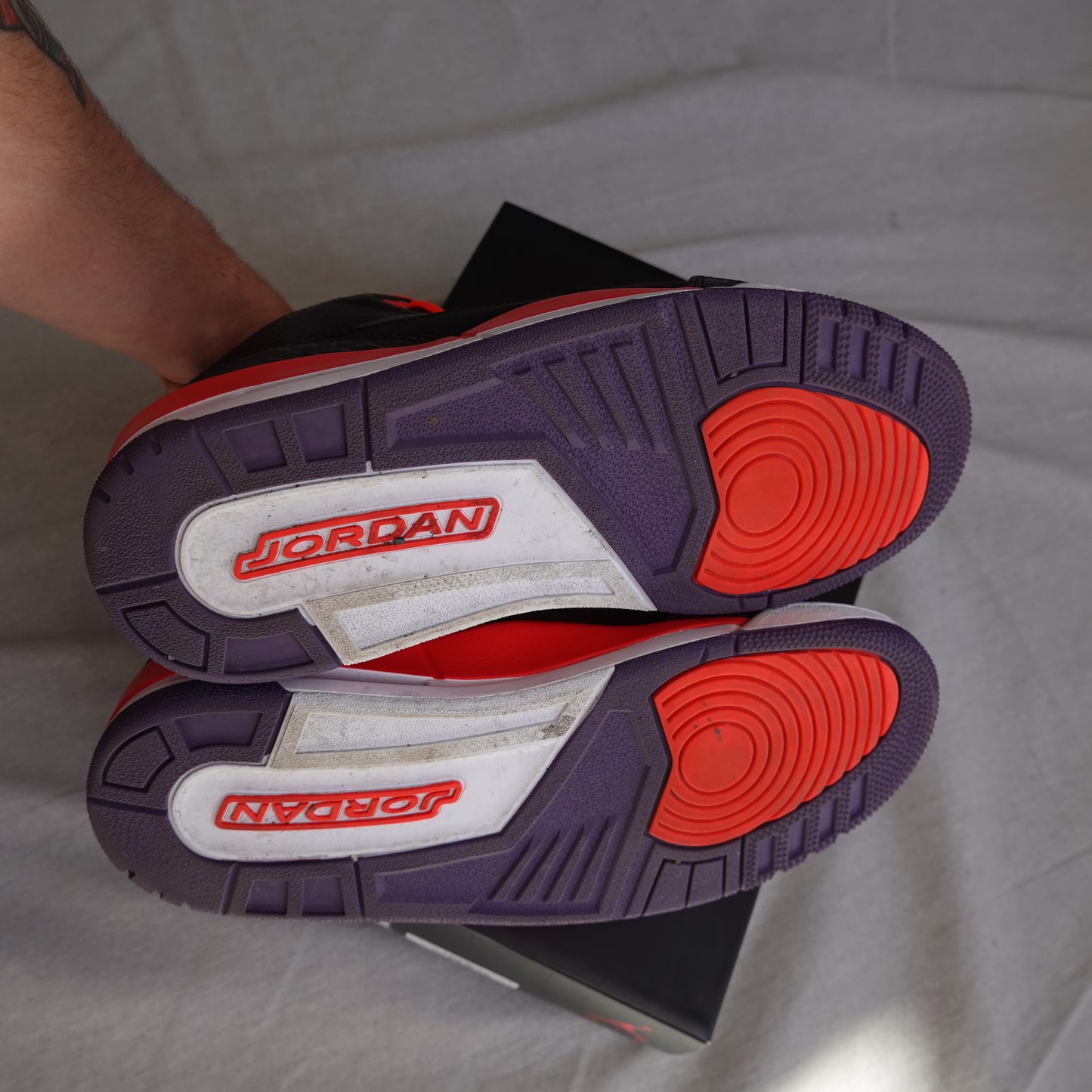Jordan 3 'Crimson' - Size 9