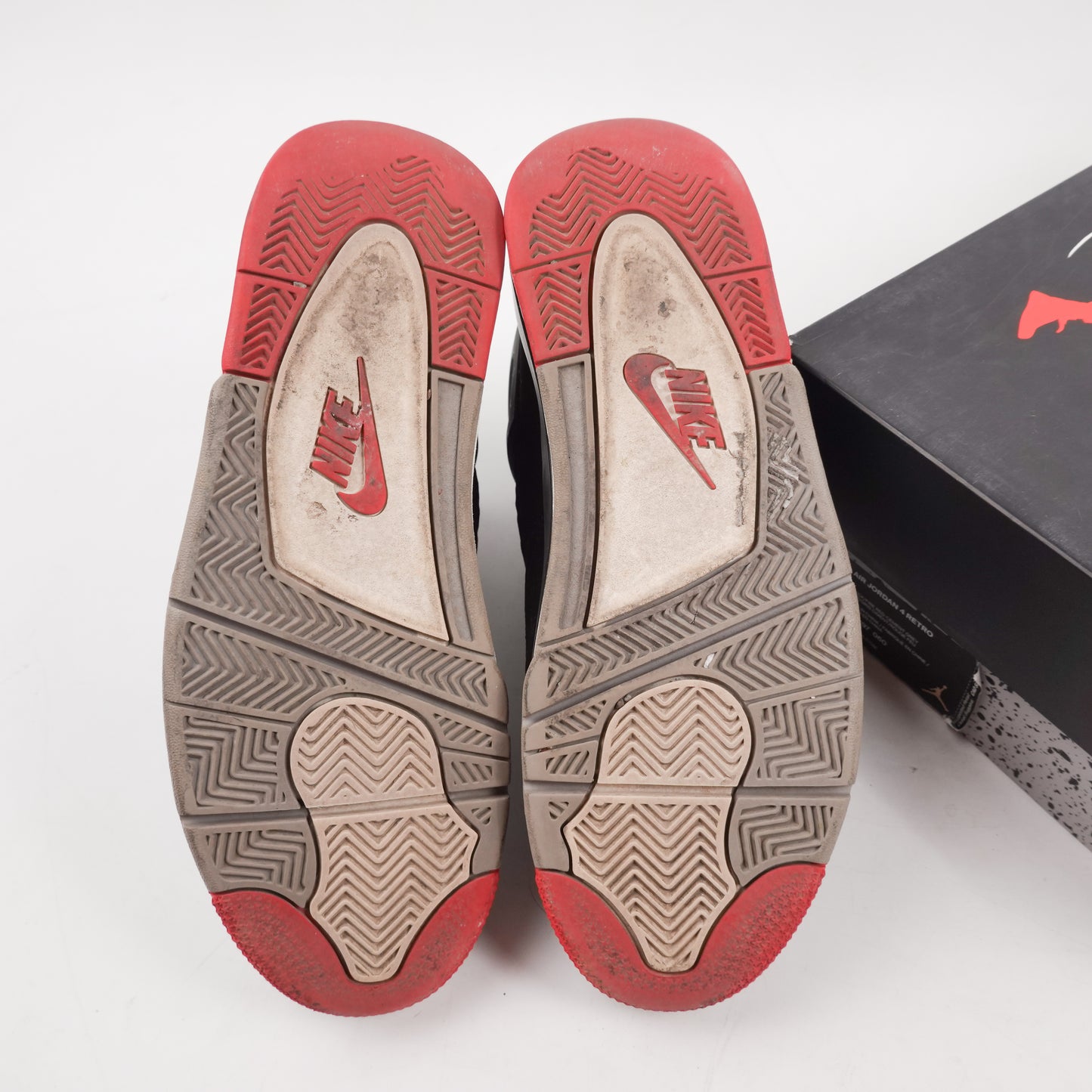 2018 Jordan 4 Bred - Size 10