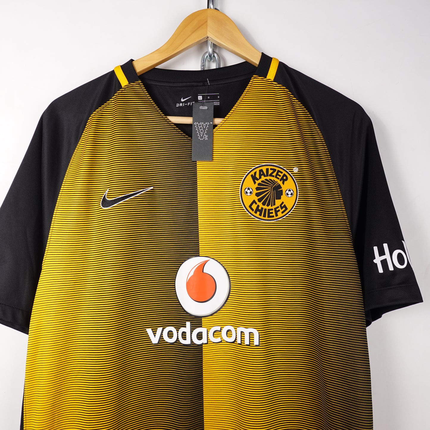 2016 Nike Kaizer Chiefs Kit - Size L