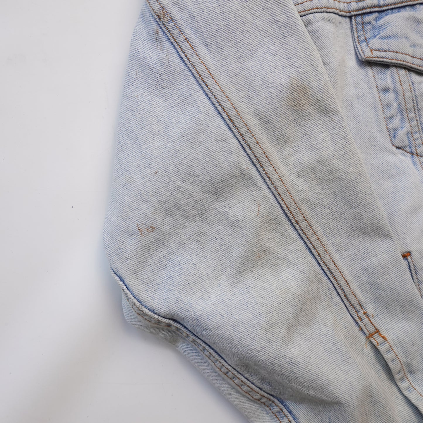Vintage Levi's Light Wash Denim Jacket - Size XL