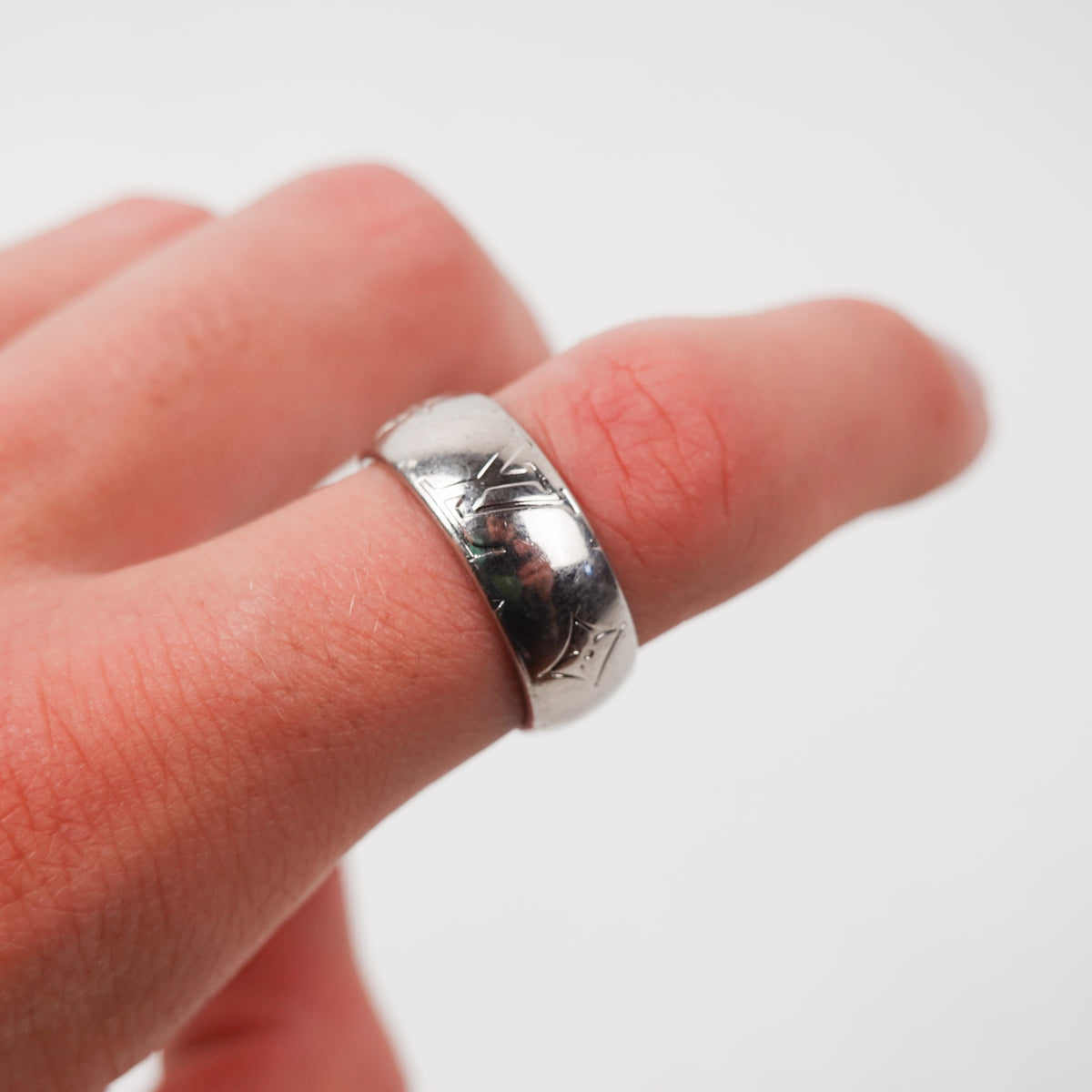 Louis Vuitton Ring- Size M