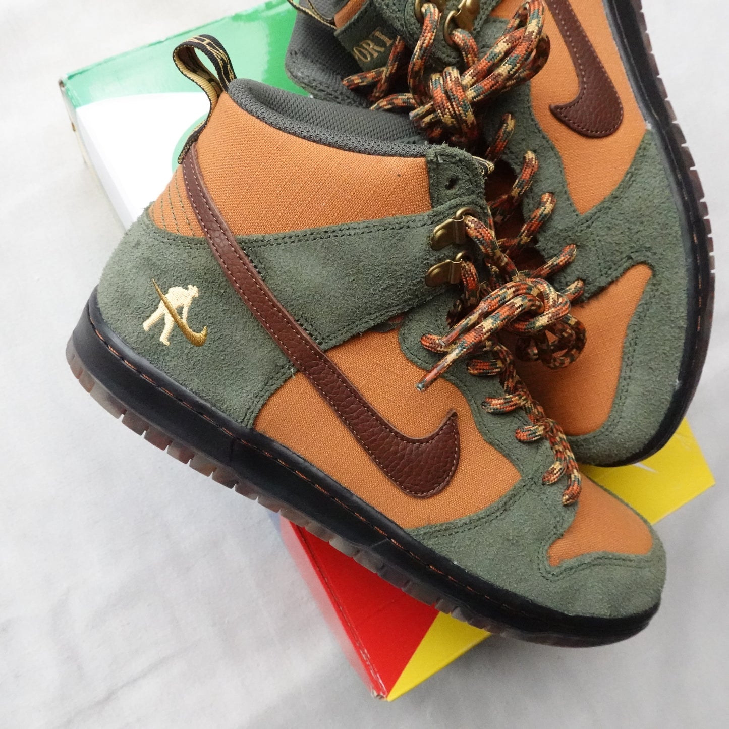 Nike Dunk High Passport - Size 10.5M