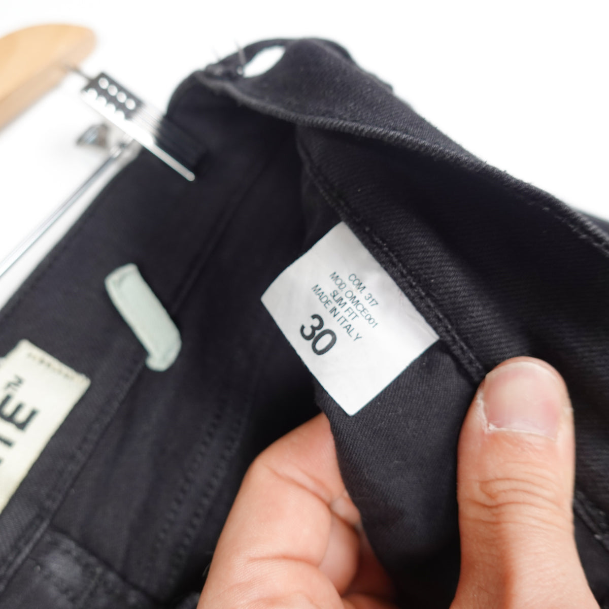 Off-White Slim Pant - Size 30