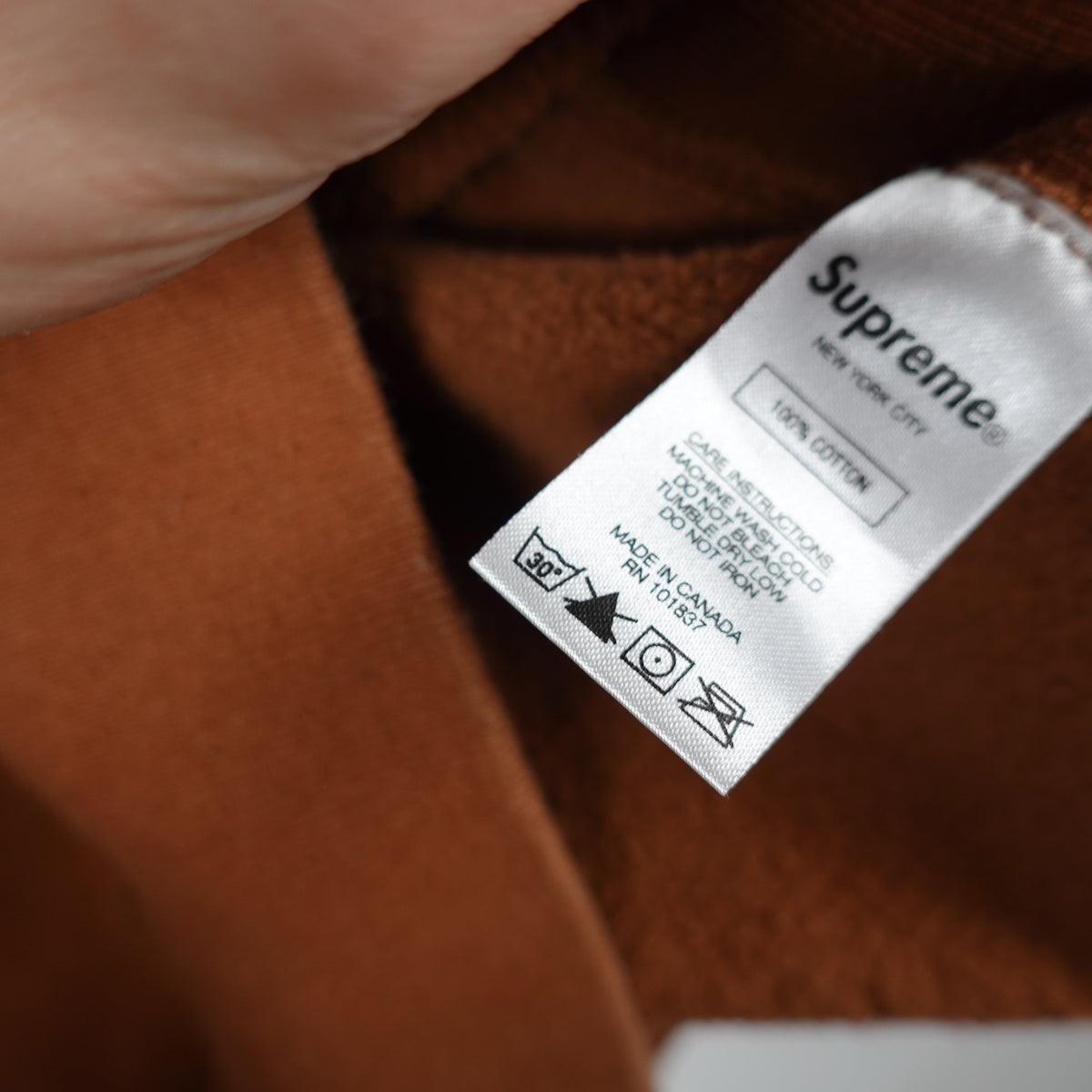 FW17 Supreme Rust Box Logo - Size L