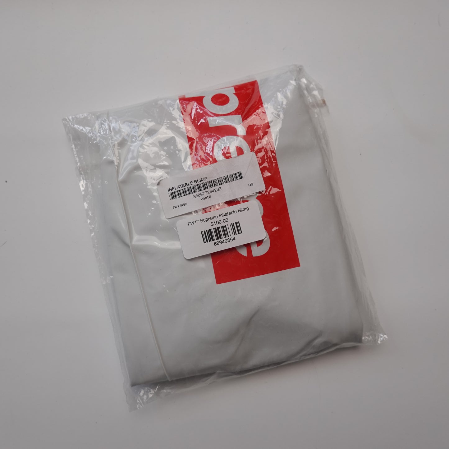 FW17 Supreme Inflatable Blimp